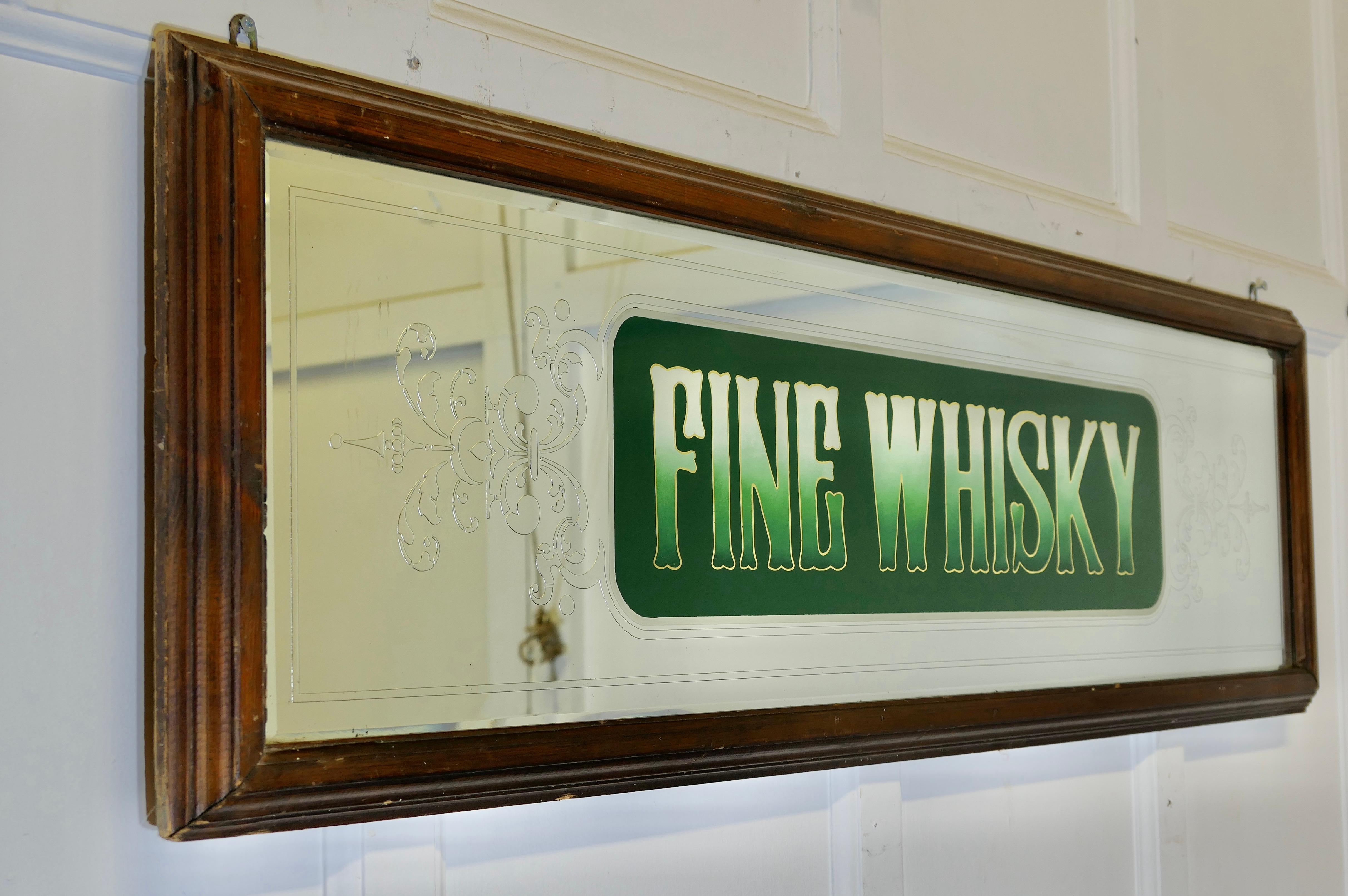 Arts and Crafts Miroir de pub gravé Enseigne publicitaire pour whisky fin en vente