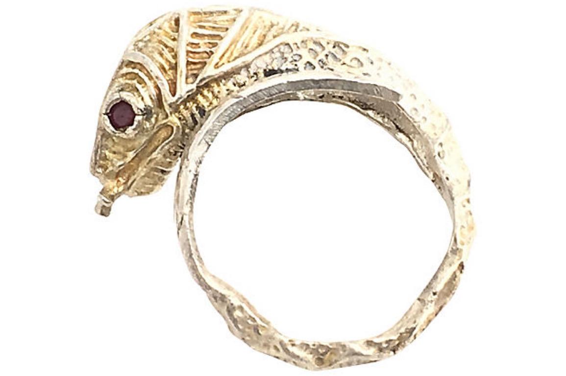 Women's or Men's Etched Sterling Silver and Garnet Snake Ring For Sale