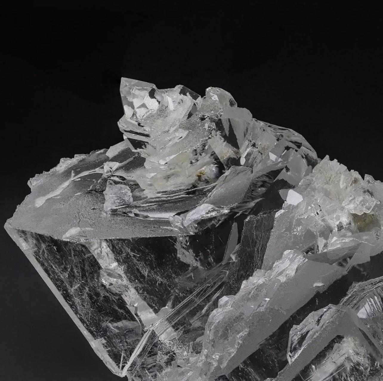 Etched Terminated Quartz With Byssolite Inclusion From Pakistan For Sale 4