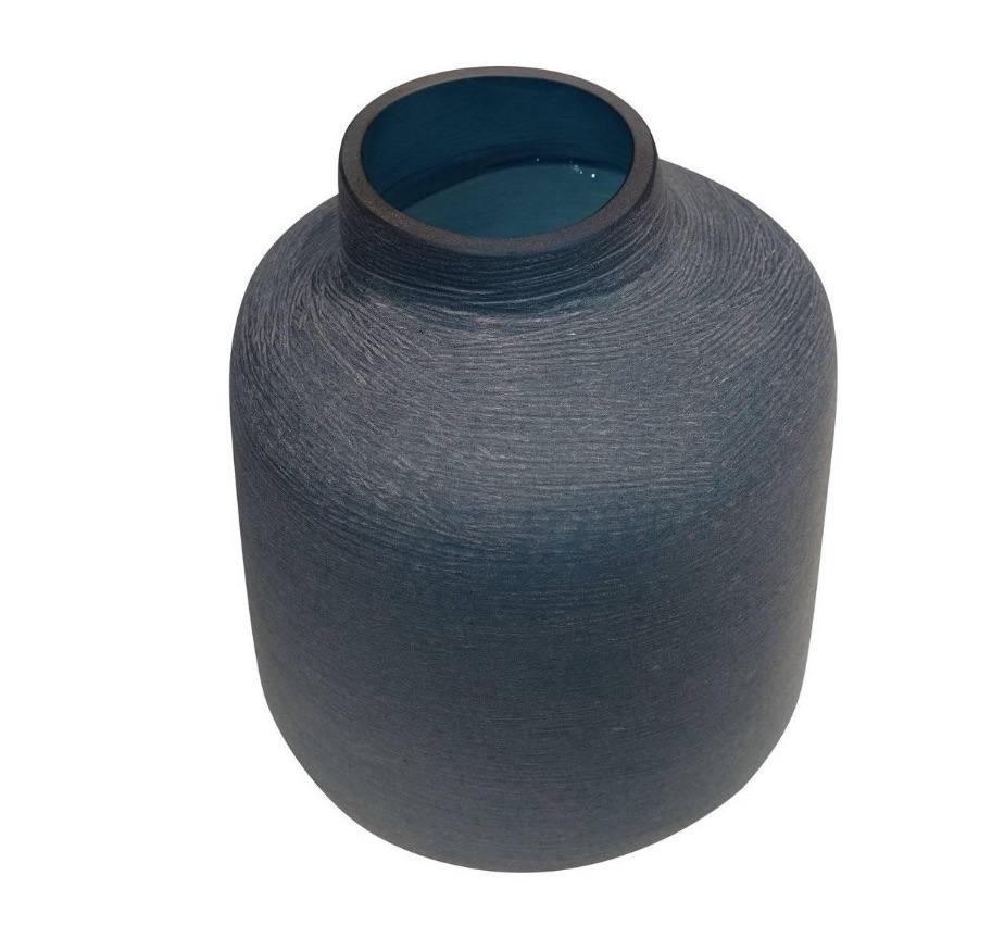 Contemporary Romanian fine horizontal etched pattern on matte turquoise glass vase.
Two sizes available:
Medium S5016 11