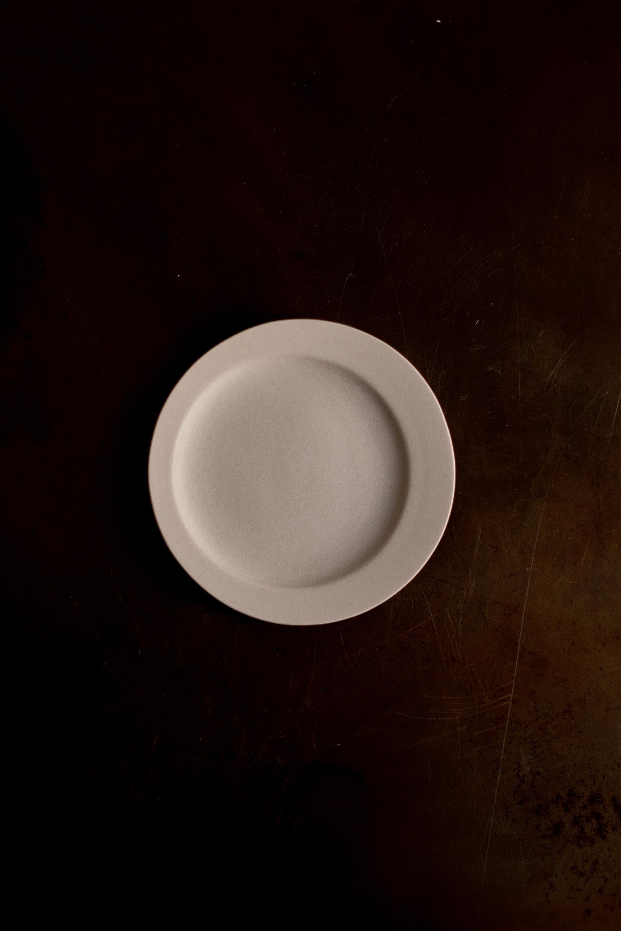 EUCLID SERVE-WARE  OLLECTION   is a collectible piece from our serveware series, embodying the same devotion to craftsmanship, material honesty, and intentional design that defines the ÉTER ethos. Formed entirely by hand from the purest Peruvian
