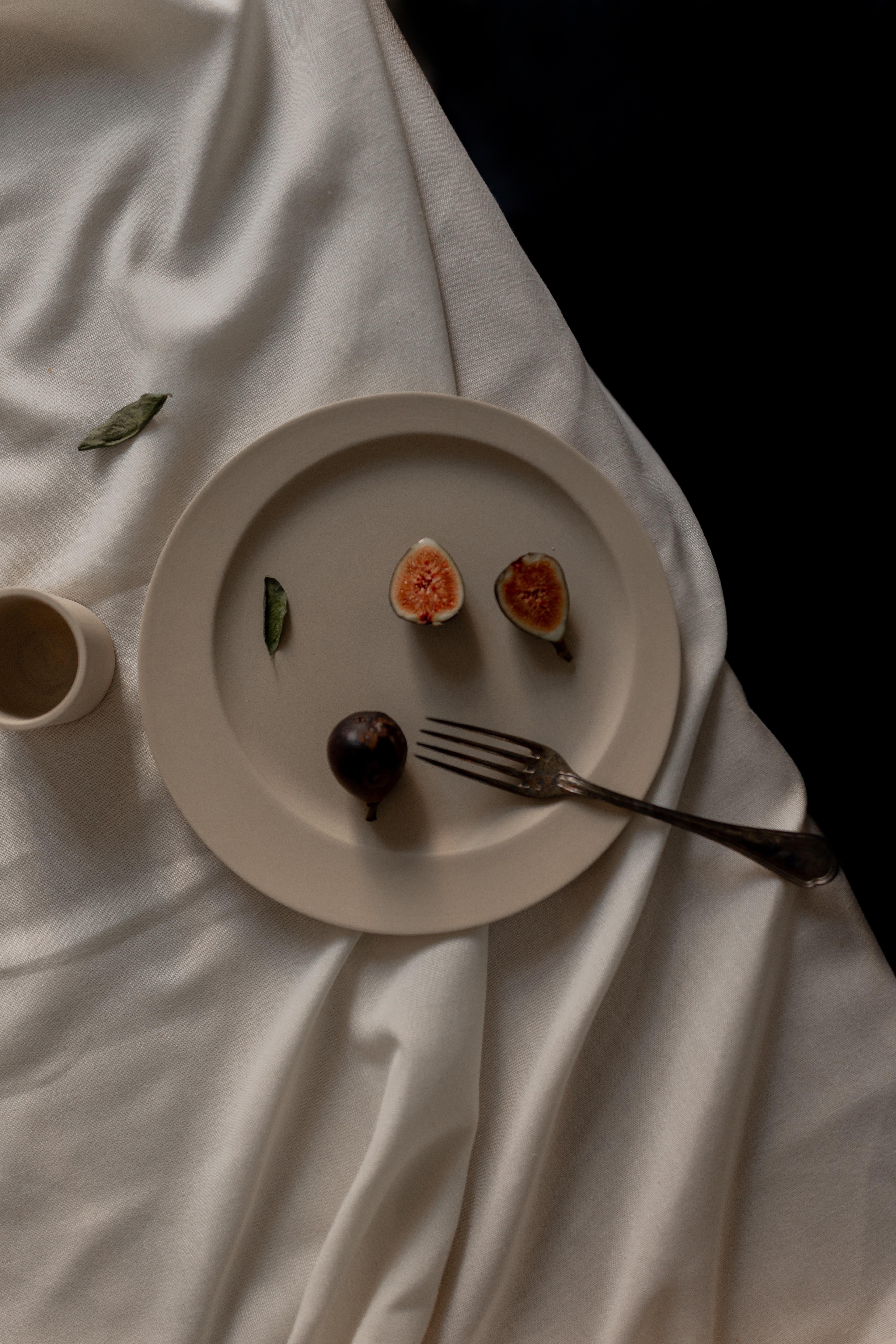 Hand-Crafted ETER SERVE-WARE - Bread and butter plate - EUCLID COLLECTION . Handmade Clay For Sale