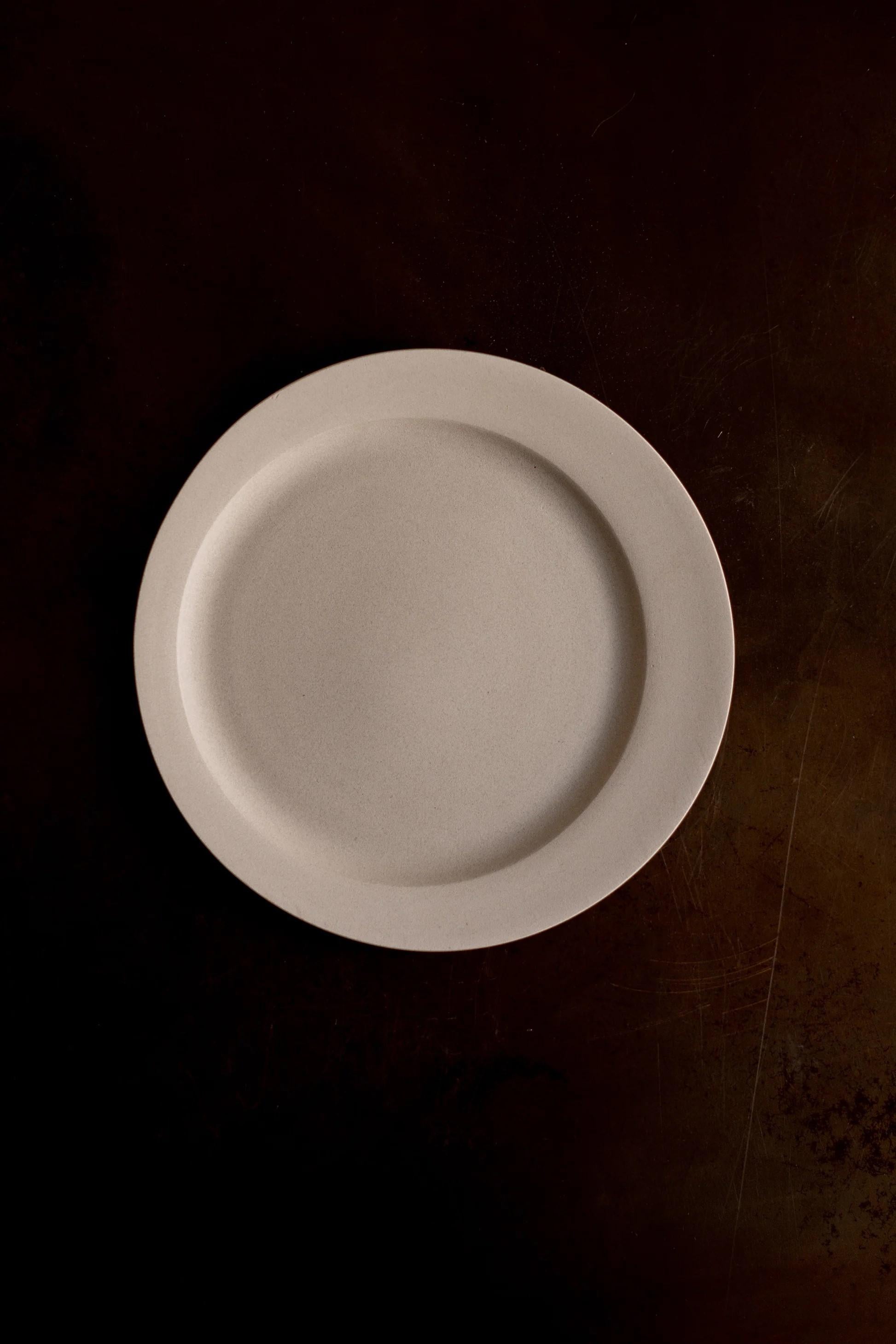 EUCLID SERVE-WARE  COLLECTION   is a collectible piece from our serveware series, embodying the same devotion to craftsmanship, material honesty, and intentional design that defines the ÉTER ethos. Formed entirely by hand from the purest Peruvian