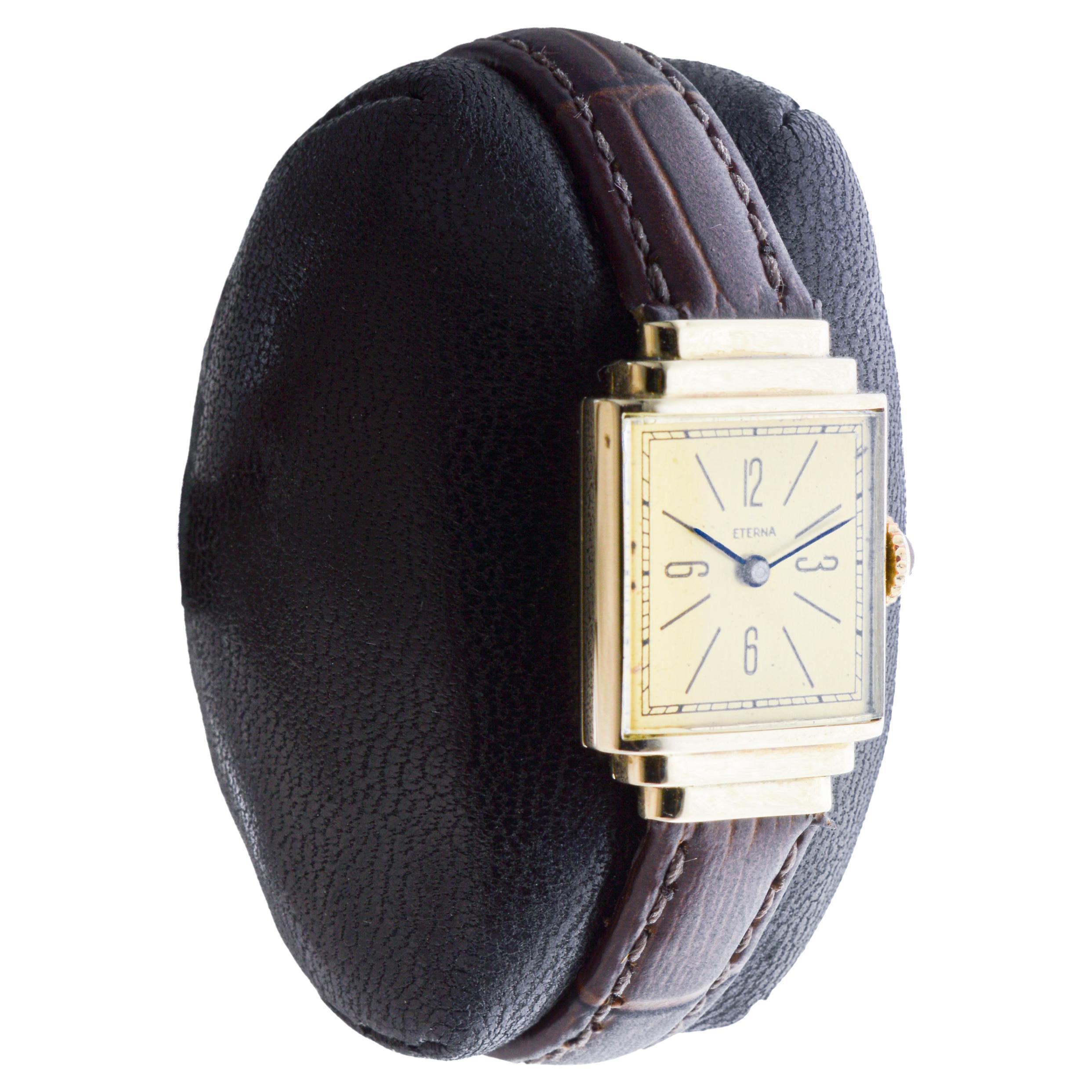 Eterna 14Kt Solid Gold Ladies Art Deco Watch 1940's In Excellent Condition For Sale In Long Beach, CA
