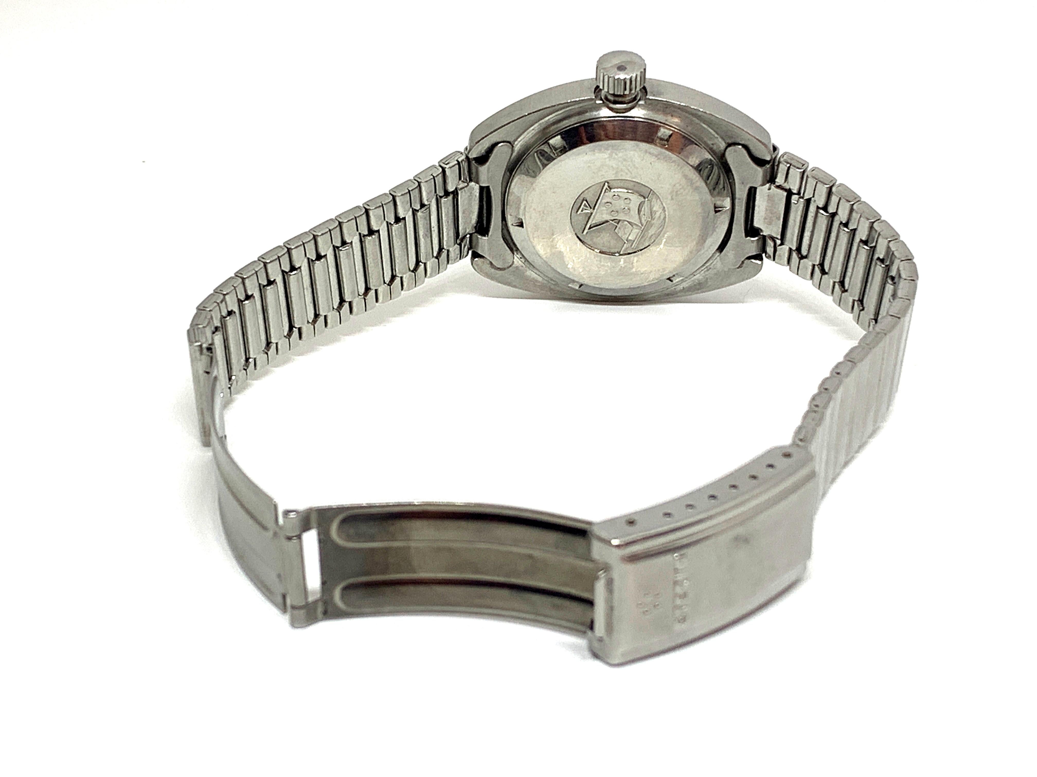 Eterna-Matic
Kontiki 20
Around 1970
Steel case
Hand-wound mechanical movement
Diam: 36mm
Steel bracelet signed
790 euros
