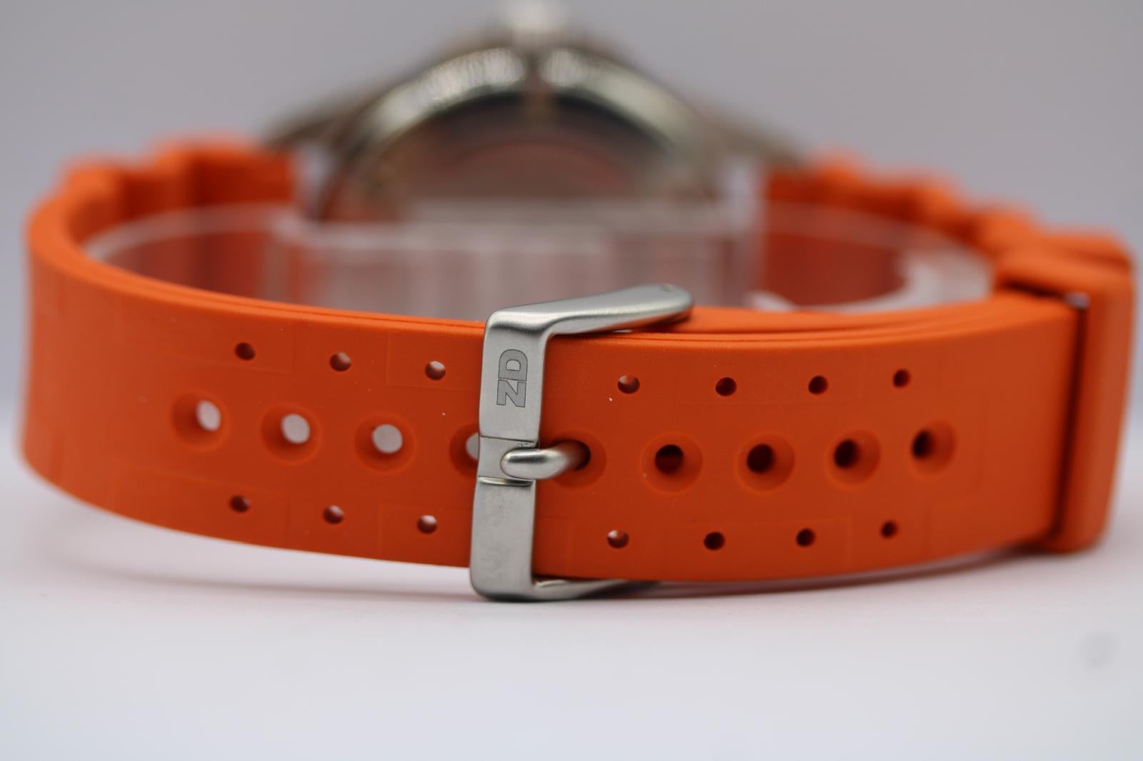 Eterna Super Kontiki 1576.41  39mm  Set completo da collezione  2000  Non lucidato in vendita 8