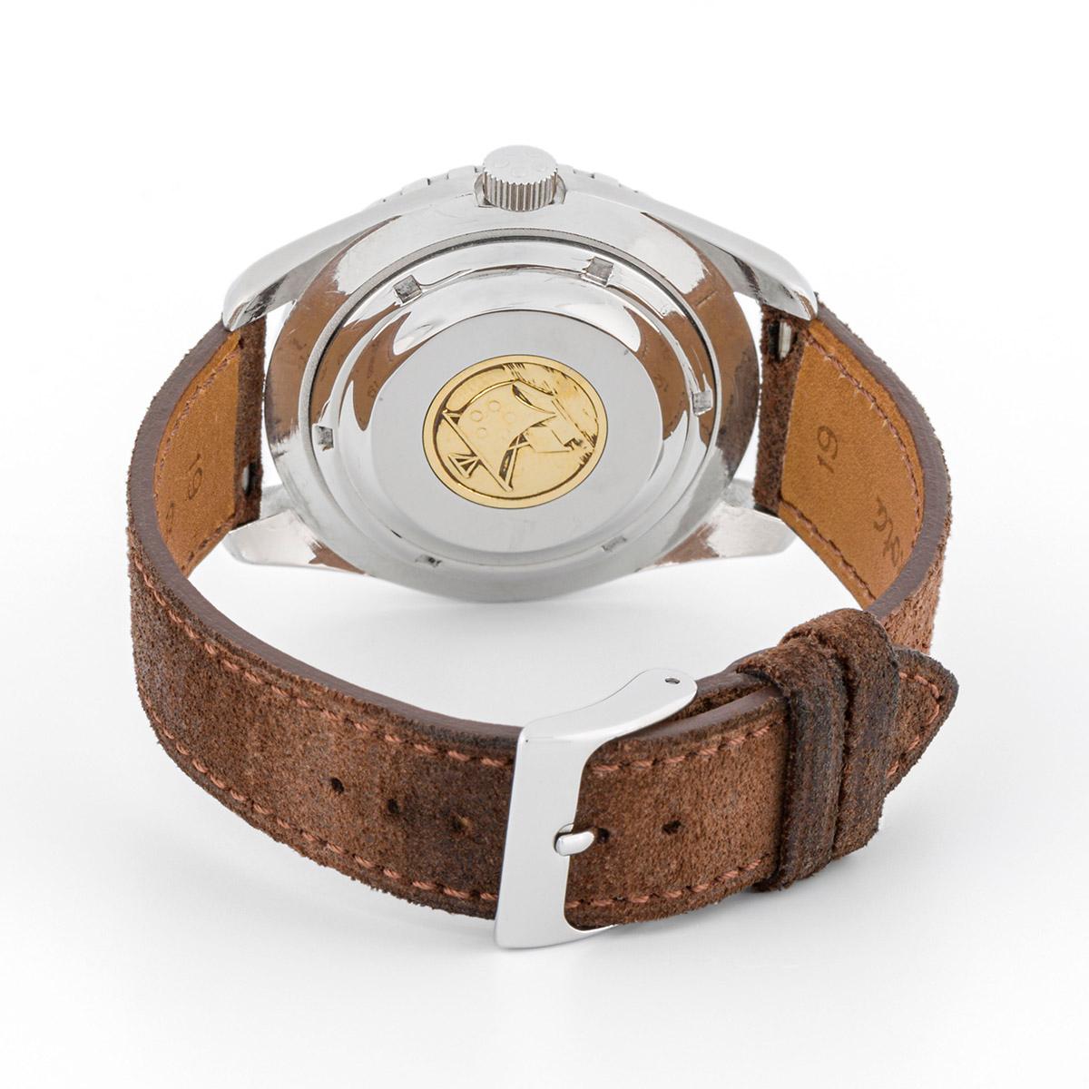 Montre pour homme Eterna Super Kontiki 40mm boîtier en acier et bracelet en cuir en vente 2