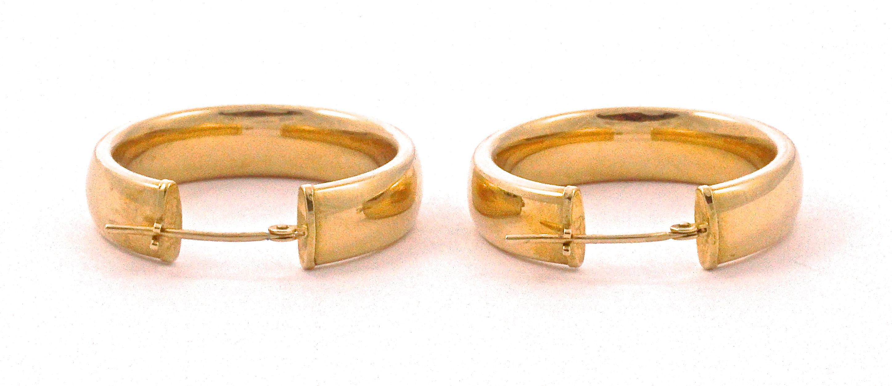 EternaGold 14K Gold Polished Hoop Earrings circa 1990s In Good Condition In London, GB