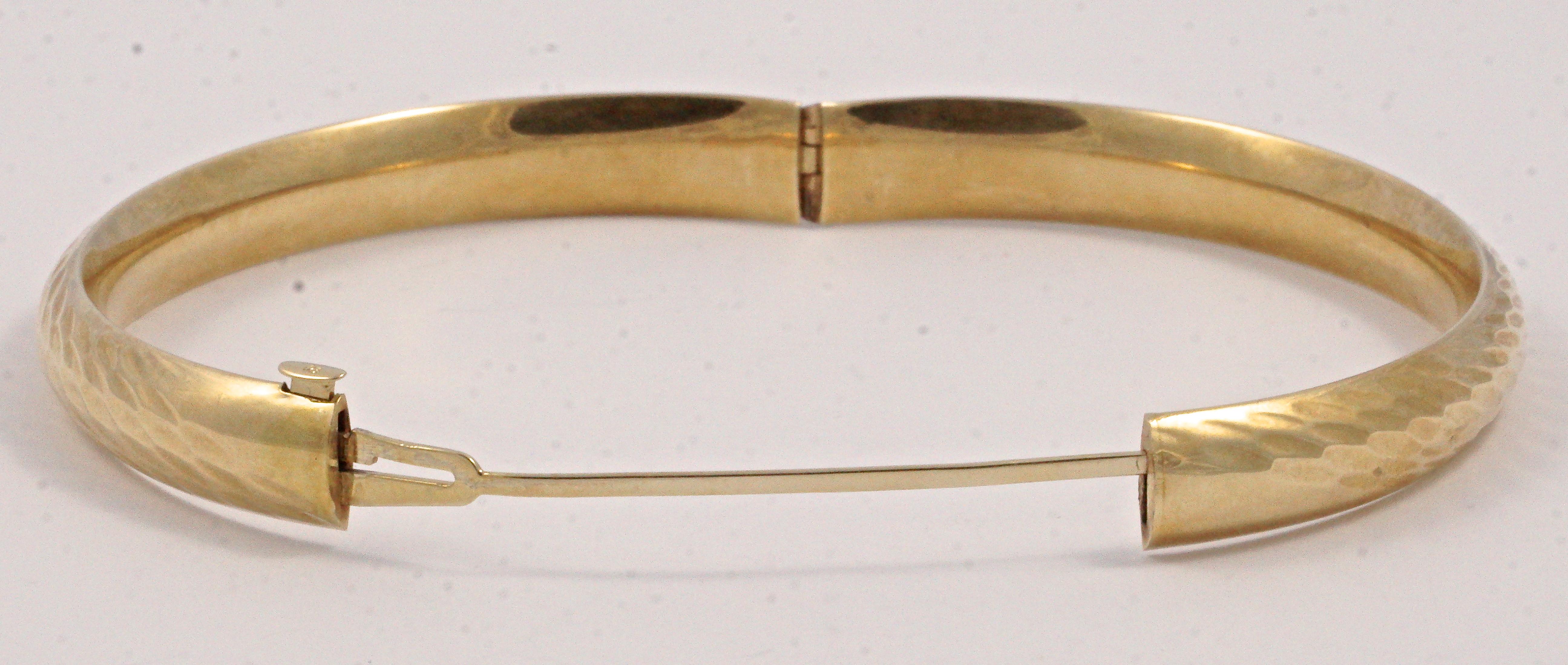 EternaGold 14K Gold Ripple Design Bangle, Costa Rica at 1stDibs