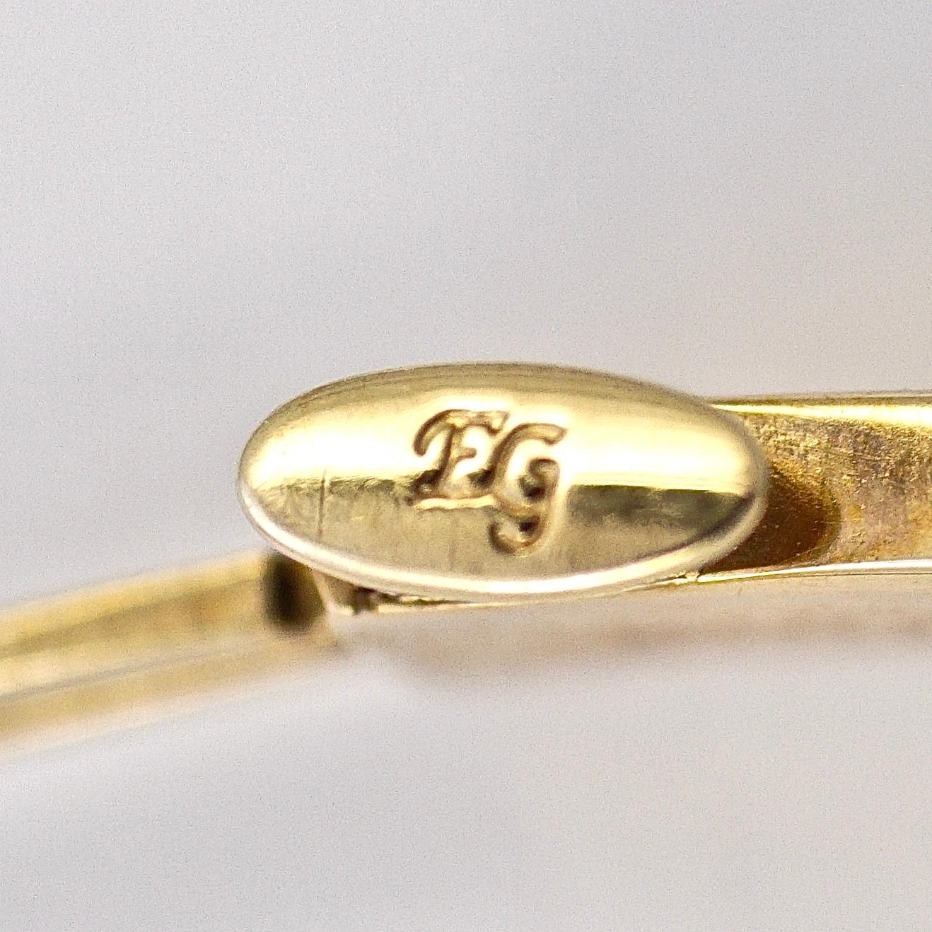 EternaGold 14K Gold Textured Leaf Design Bangle, Costa Rica In Good Condition For Sale In London, GB