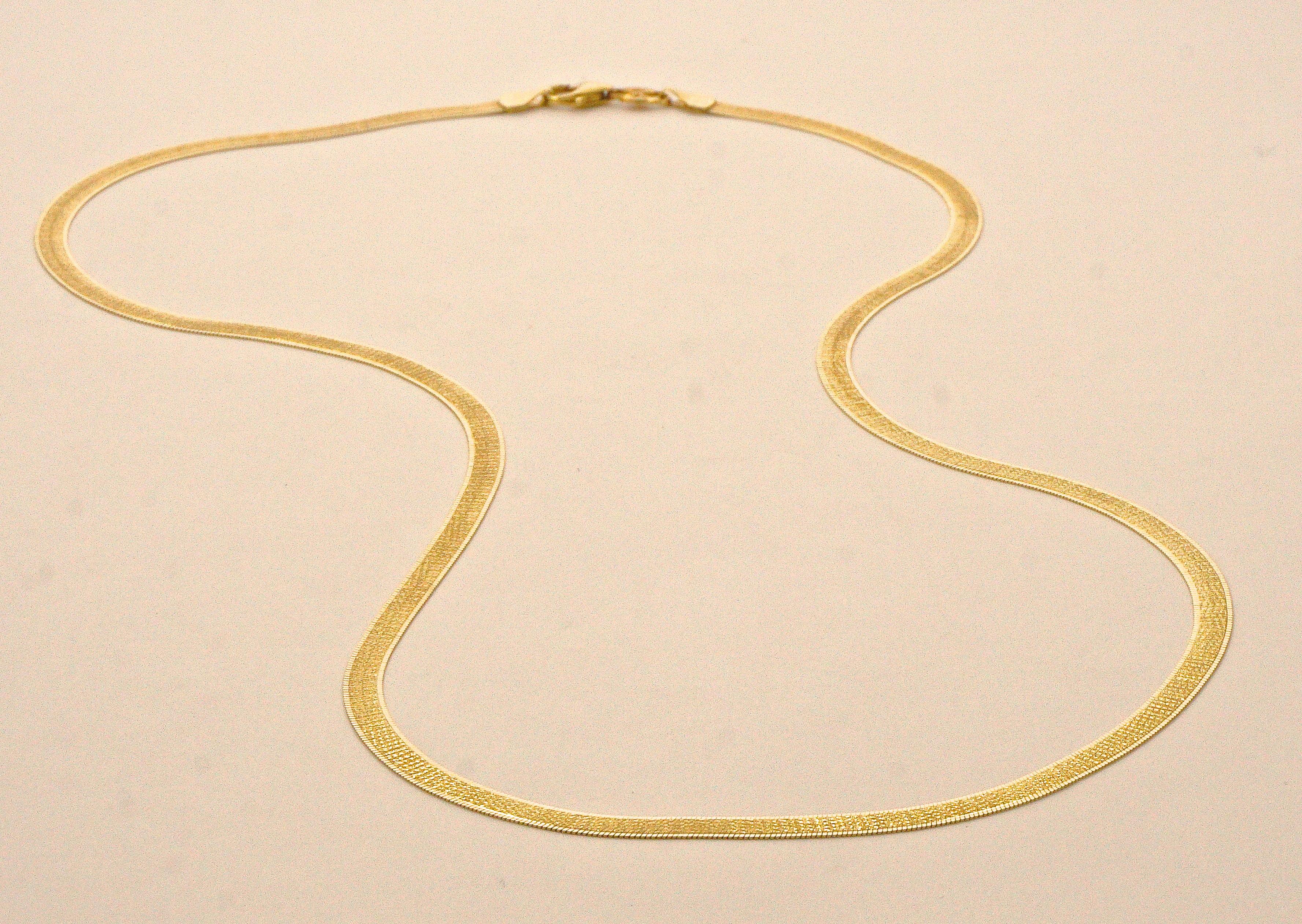 EternaGold Italy 14K Gold Polished Herringbone Link Chain Necklace In Good Condition In London, GB