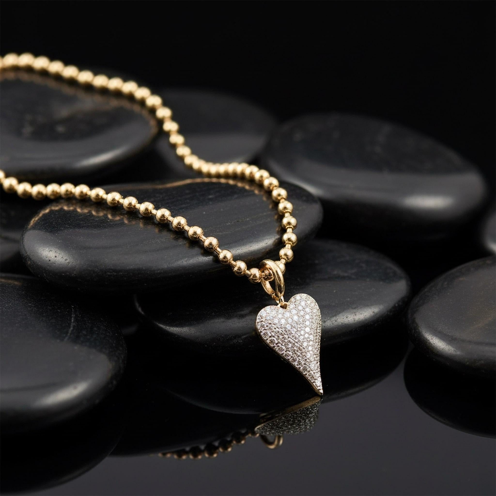 Moderno Collana con cuore in oro giallo Eternal Flame 14k (o 18k su richiesta) in vendita