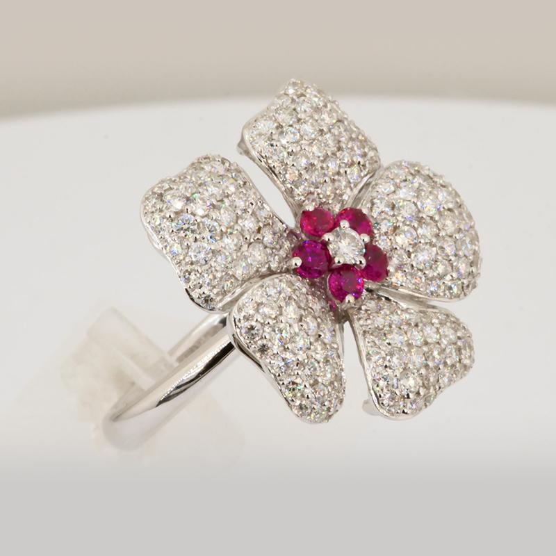 Round Cut Eternal Flower Ring, Olympus Art Sertified, 2.43 Carat Diamond, a Gift Forever For Sale