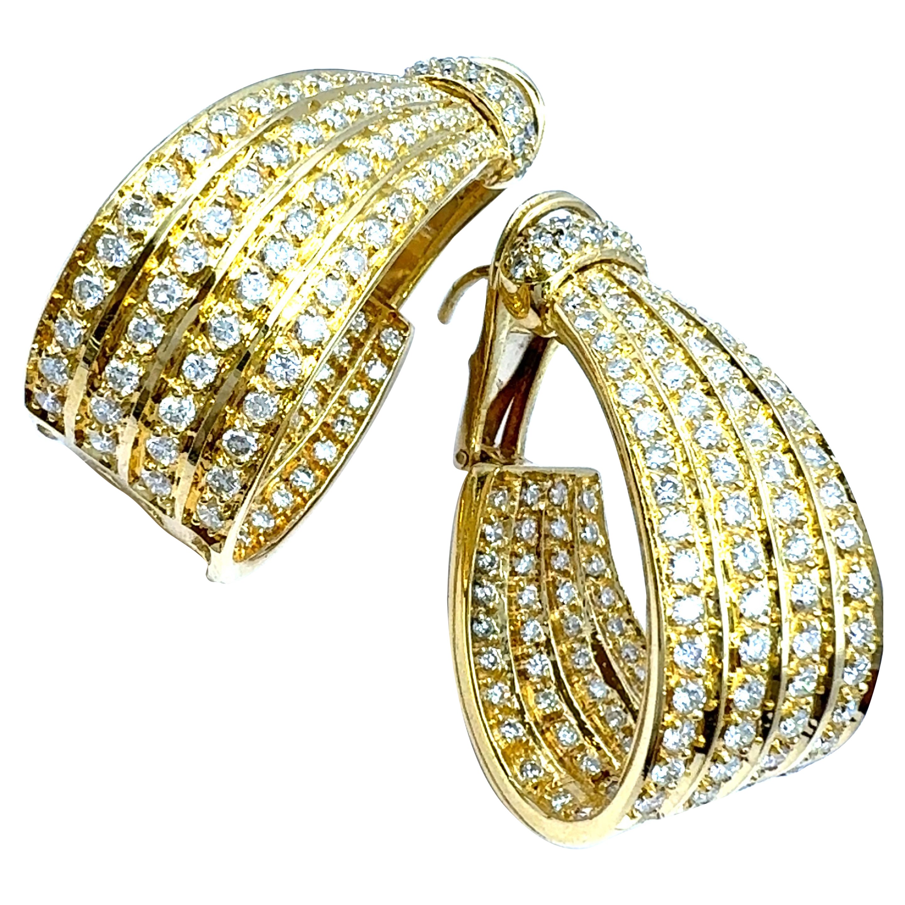 Eternal Grace Vintage 18K Gelbgold Diamant Pavé Reif Ohrringe im Angebot