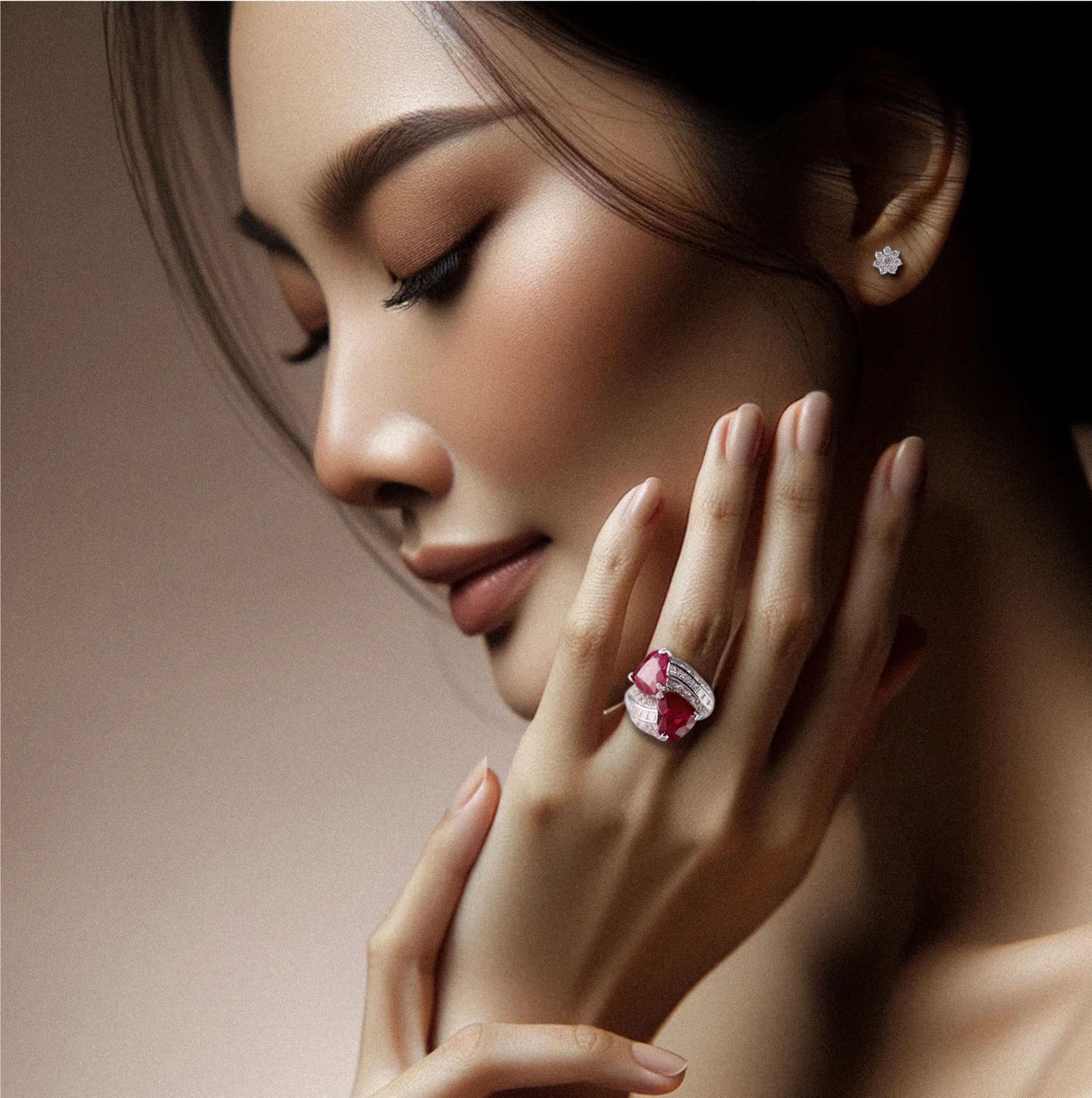 Amour éternel : or 18ct avec cœur rubis birman et diamants Neuf - En vente à Lugano, CH