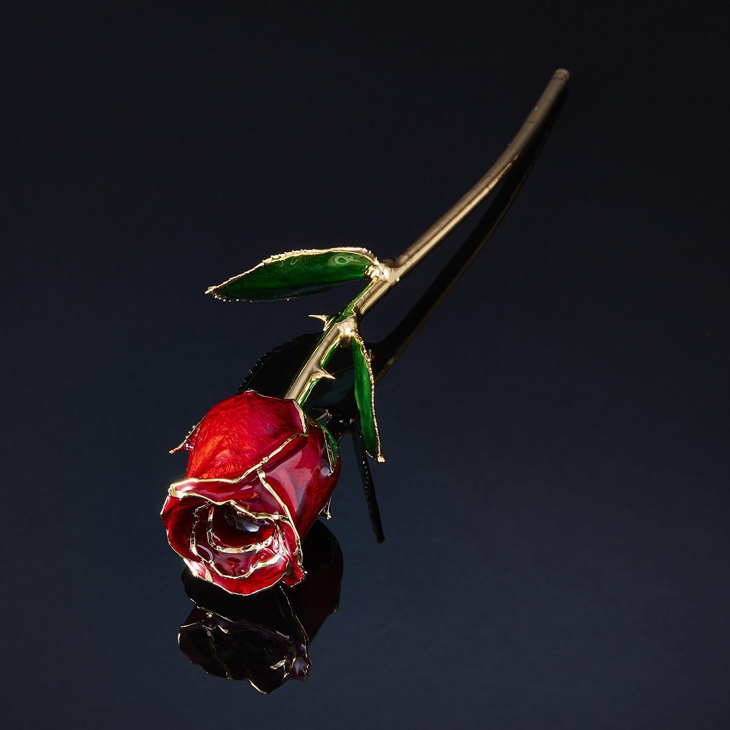 Eternal Rose Crimson Love, Red, Real Rose in 24k Gold w/ LED Display In New Condition For Sale In Belmont, MA
