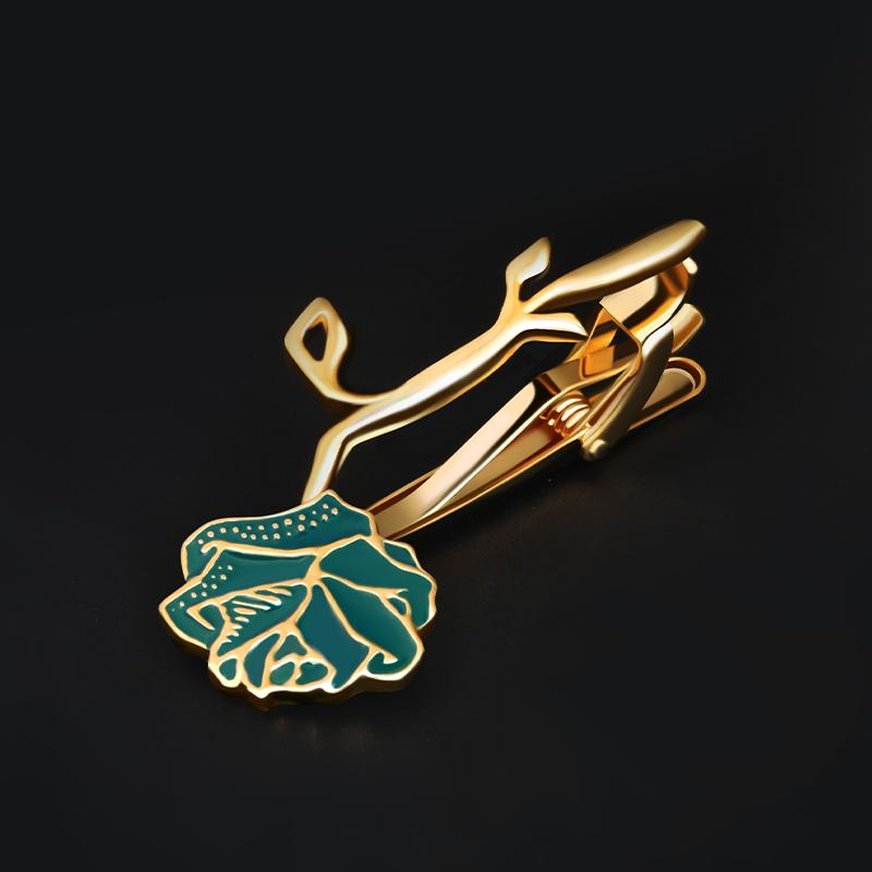 Surprise your loved one with the gift of our Teal Rhapsody Eternal Tie Clip. Both fun and whimsical, our perfectly painted teal rose is the right choice for the one with a confident and unique sense of style. Delicately hand-crafted, this