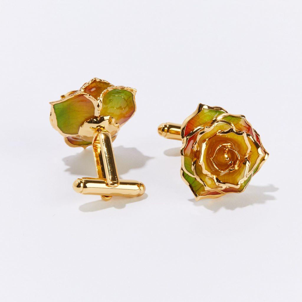 Give the gift of gratitude with our Thanksgiving Bouquet Eternal Cufflinks. Nature and art collide with this beautiful blend of yellow, pink, and green real rose petals delicately framed in gold. Say, “Thank You” to a friend, family member, or your