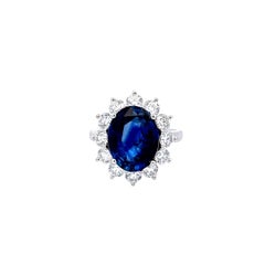 Eternal sparkle: sapphire & diamond