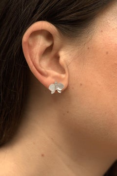 Eternelle Orchid Earrings Mother of Pearl White Gold for Her