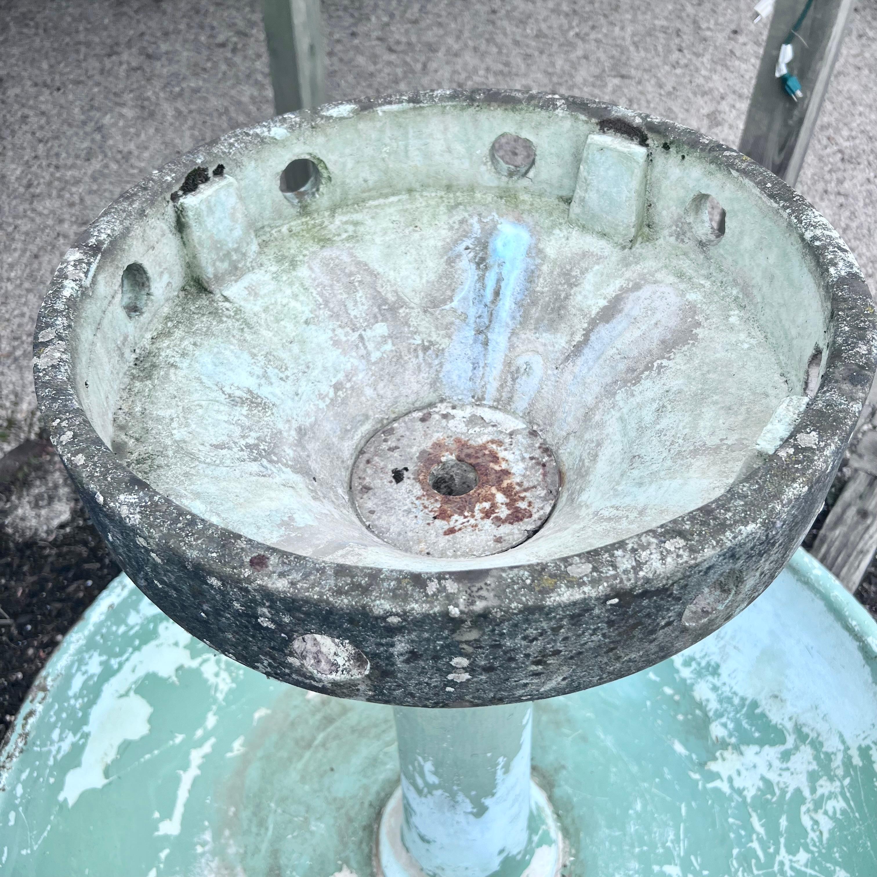 Betonbrunnen aus Eternit, Belgien, 1948 (Mitte des 20. Jahrhunderts) im Angebot