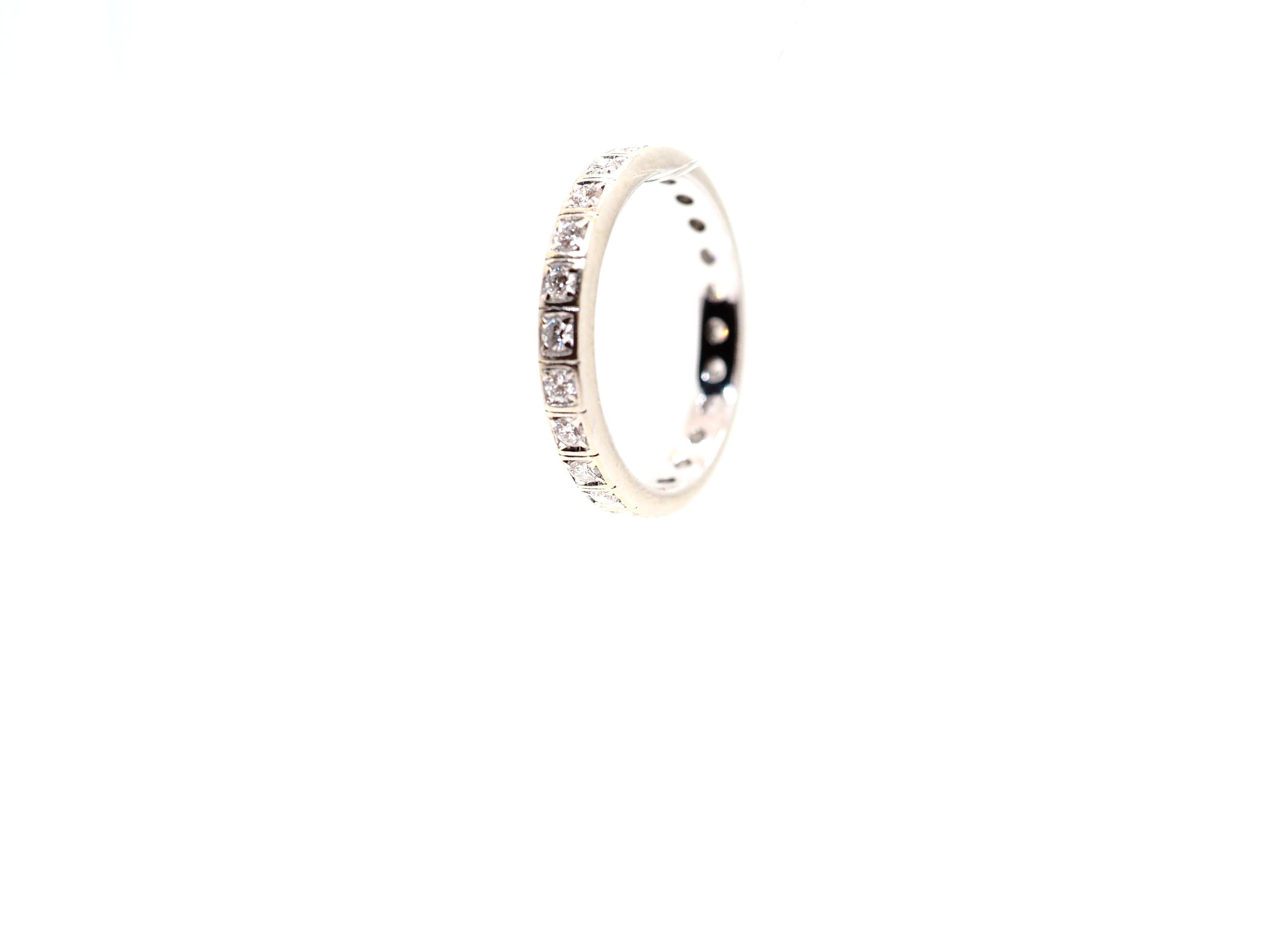 Brilliant Cut Eternity 18k White Gold Diamond Ring For Sale