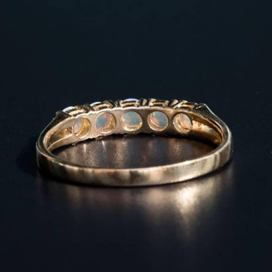 Artiste Alliance d'éternité australienne en or jaune 14 carats et opale massive