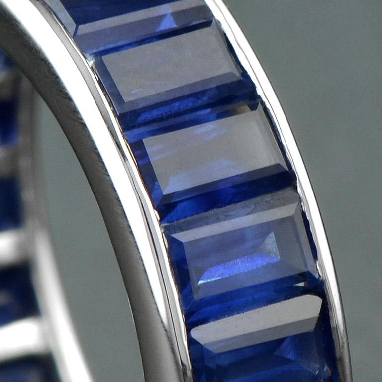 Baguette Blue Sapphire Eternity Ring In New Condition In Bangkok, TH