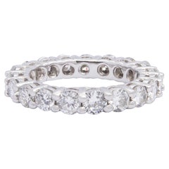 Bracelet d'éternité en or blanc 18 carats et diamants de 2,50 carats