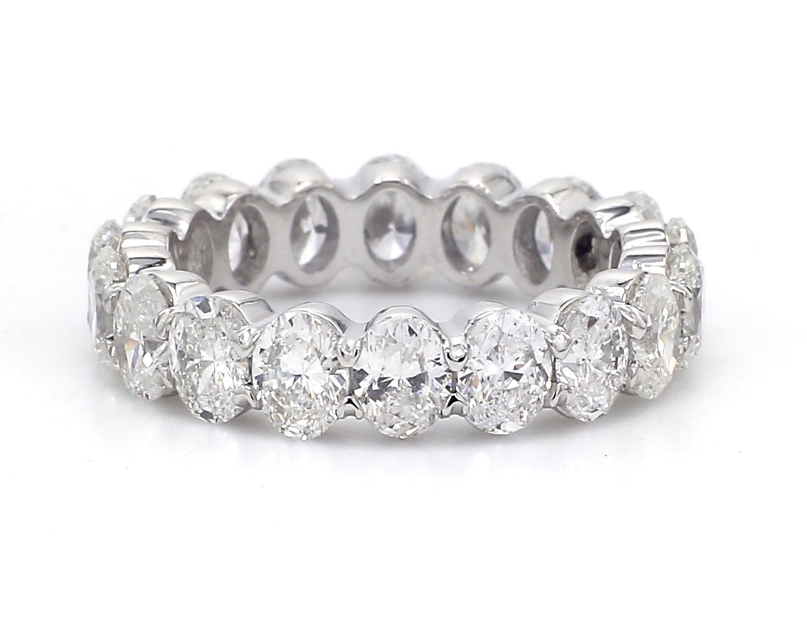 Eternity Band in Platinum with Oval Cut Diamonds. D4.27ct.t.w. In New Condition For Sale In Los Angeles, CA