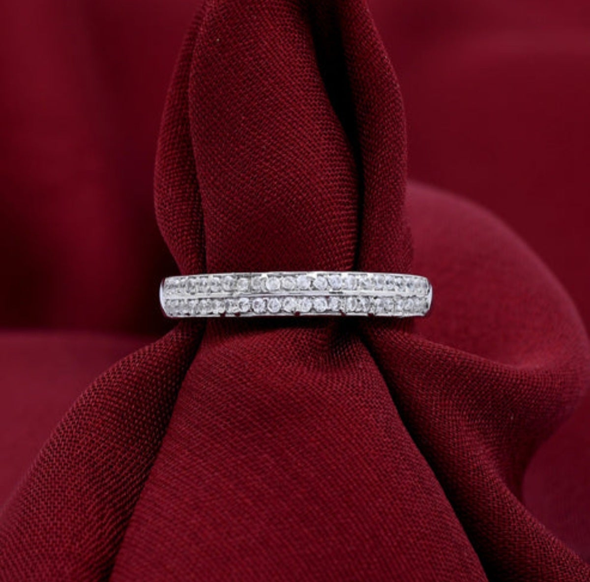 Eternity Band Ring For Women 925 Sterling Silver Moissanite Ring Beautiful Gift. in vendita