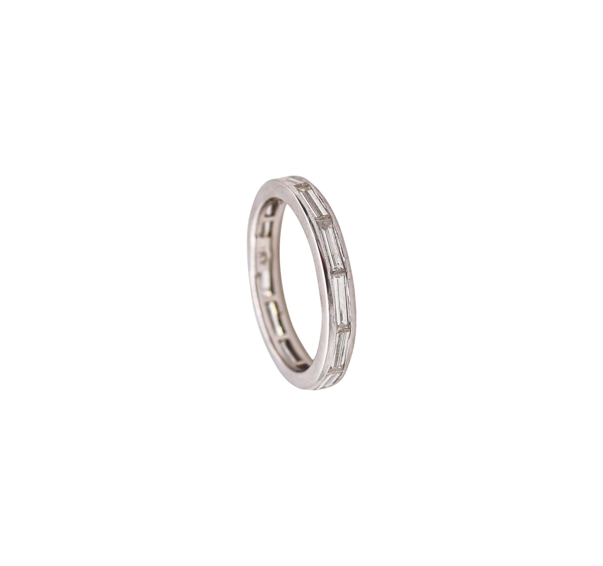 ETERNITY Band Ring In 18Kt White Gold With 1.20 Cts In Baguettes Diamond 1