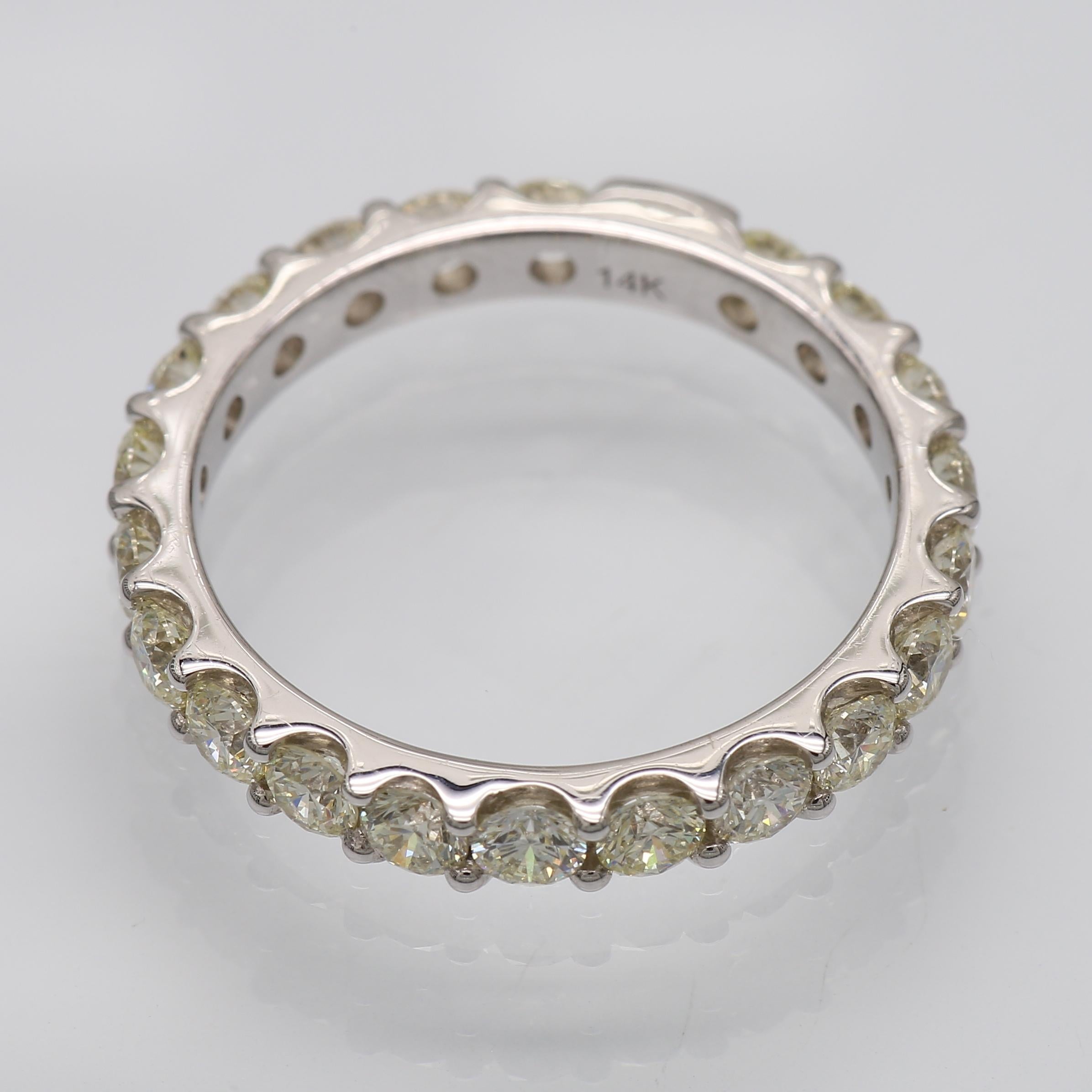 Women's Eternity Band Ring with Round Diamonds 1.72 Carat in White Gold For Sale