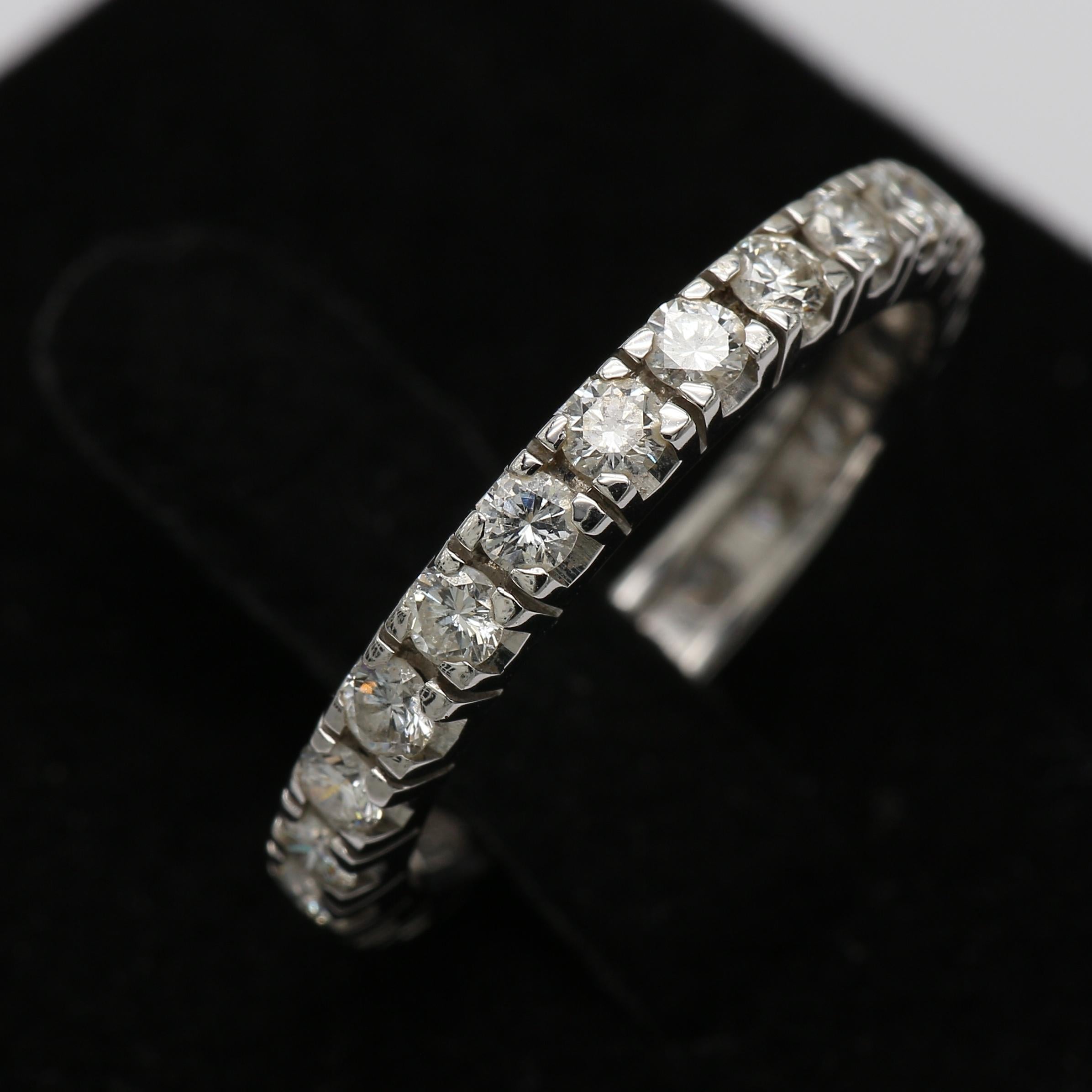 Round Cut Eternity Band Ring with Round Diamonds 1.90 Carat in 18 KWhite Gold For Sale