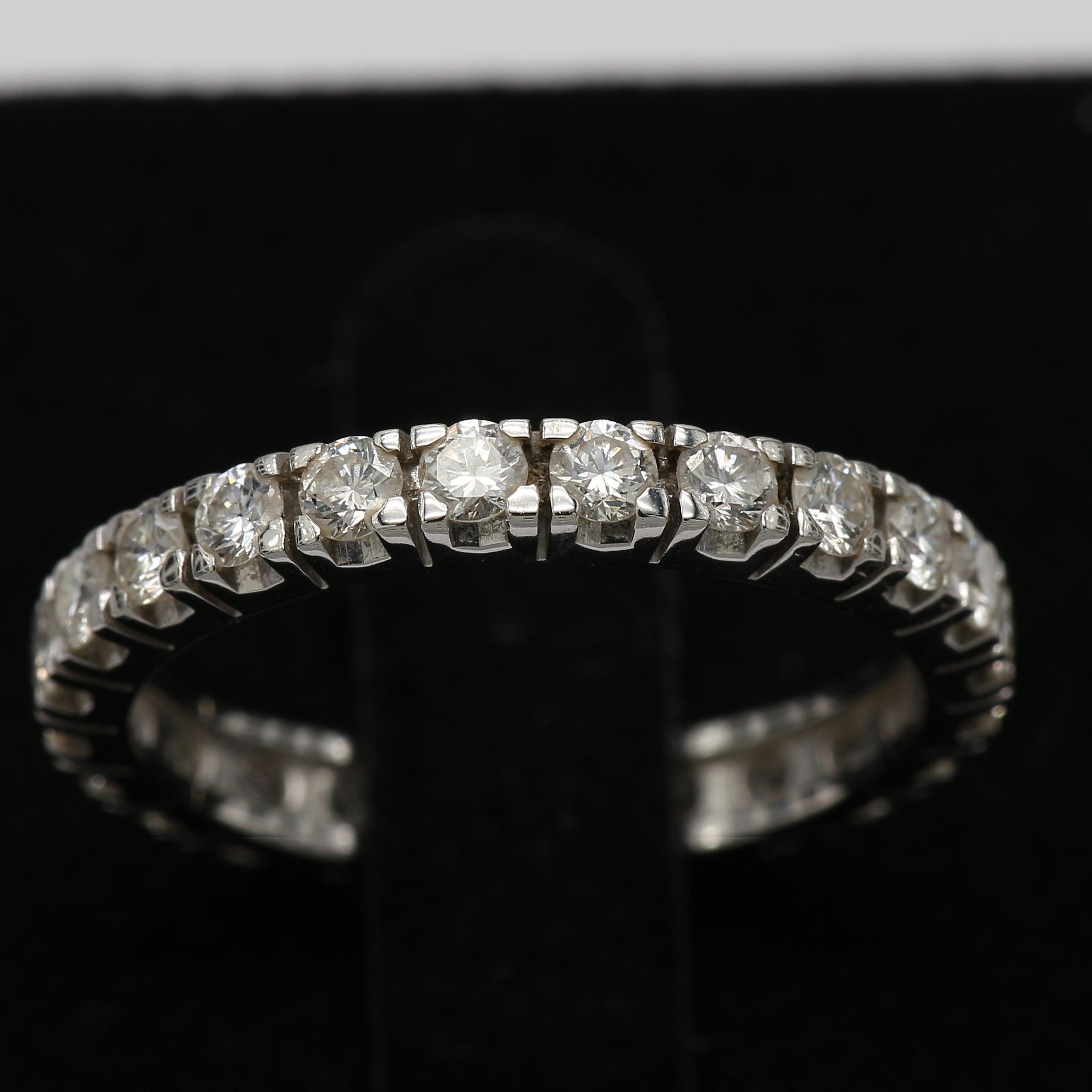 Women's Eternity Band Ring with Round Diamonds 1.90 Carat in 18 KWhite Gold For Sale