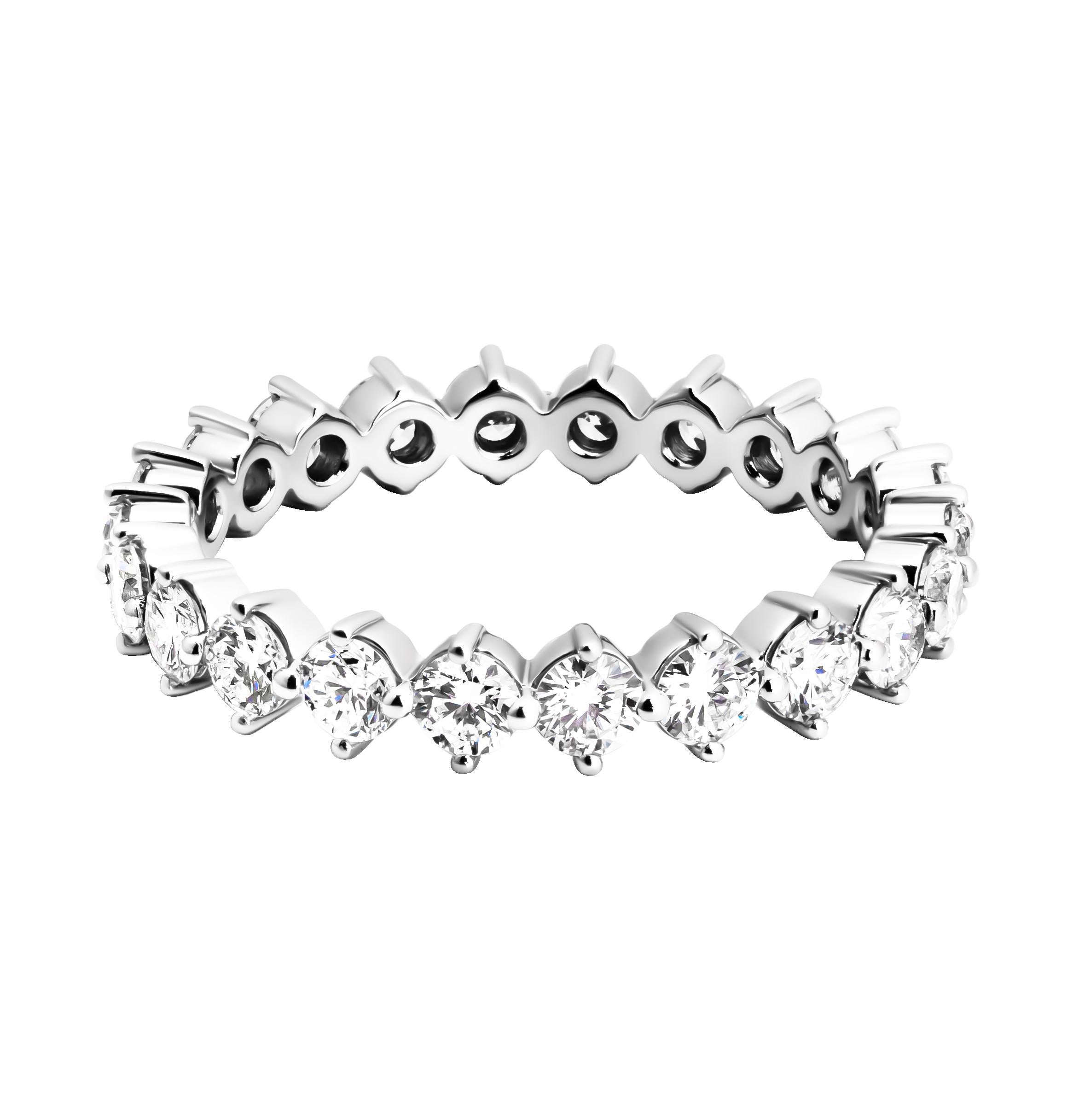 Eternity band with Round Diamonds
Mounted in Platinum
Size:6.25
Total Carat Weight: 1.32ct