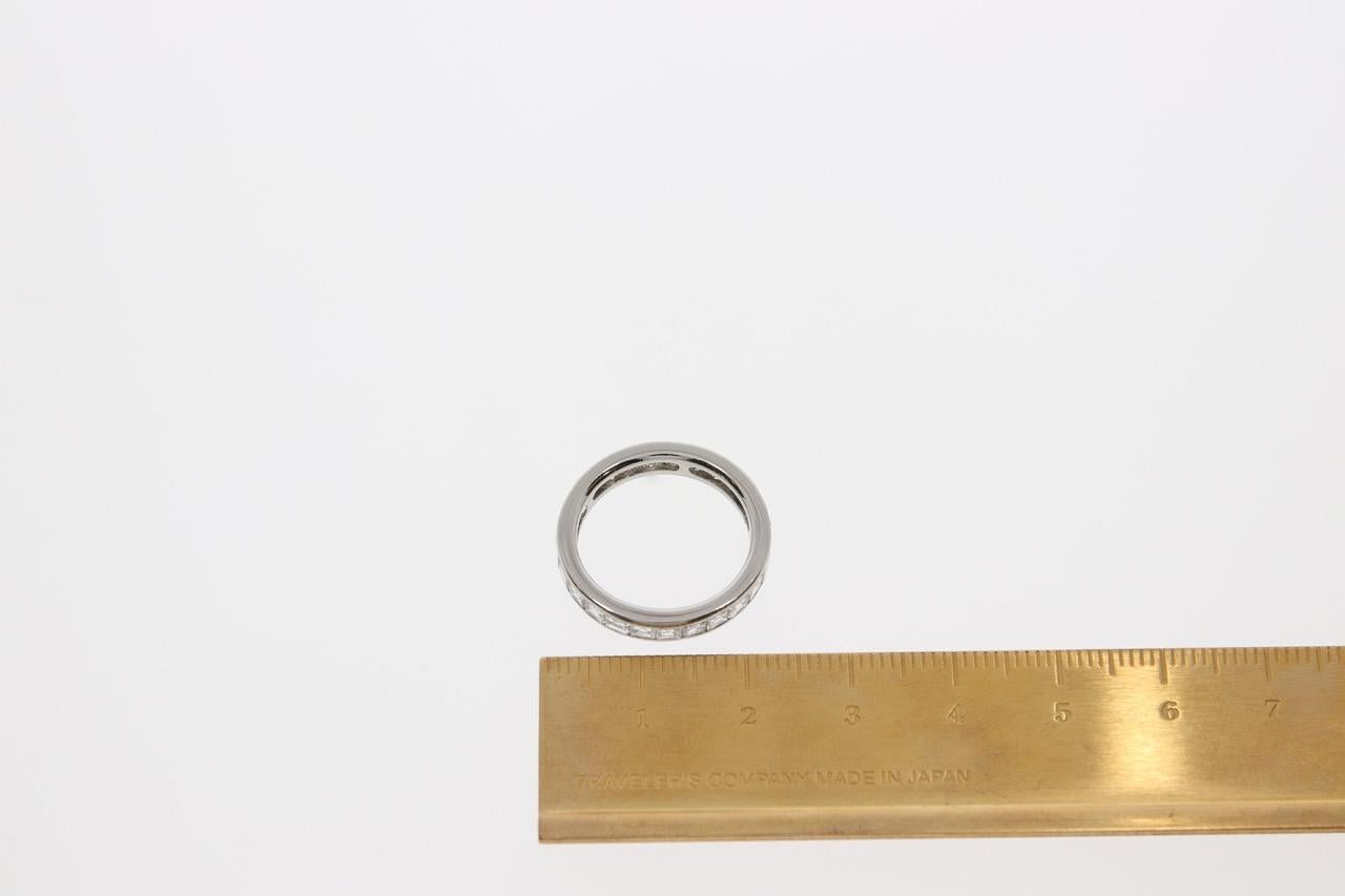 Eternity Carré Diamond Platinum Ring In Excellent Condition For Sale In Munich, DE