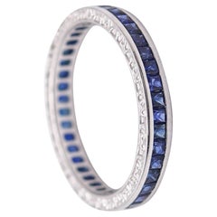 ETERNITY Channel Ring Band en or blanc 14Kt & 1.23 Ctw In Vivid Blue Sapphires
