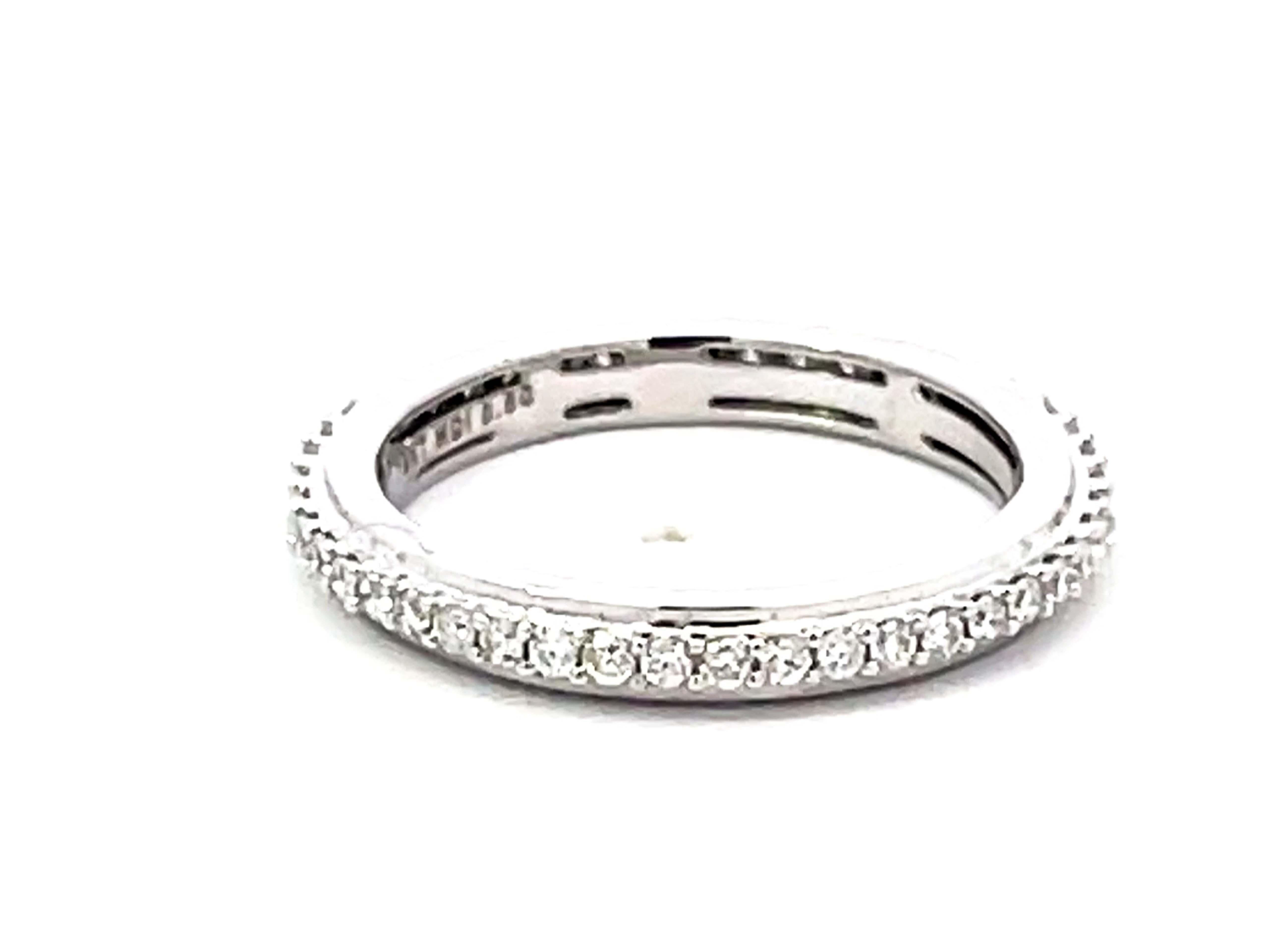 Eternity Diamond Band Ring Solid 18k White Gold In New Condition For Sale In Honolulu, HI