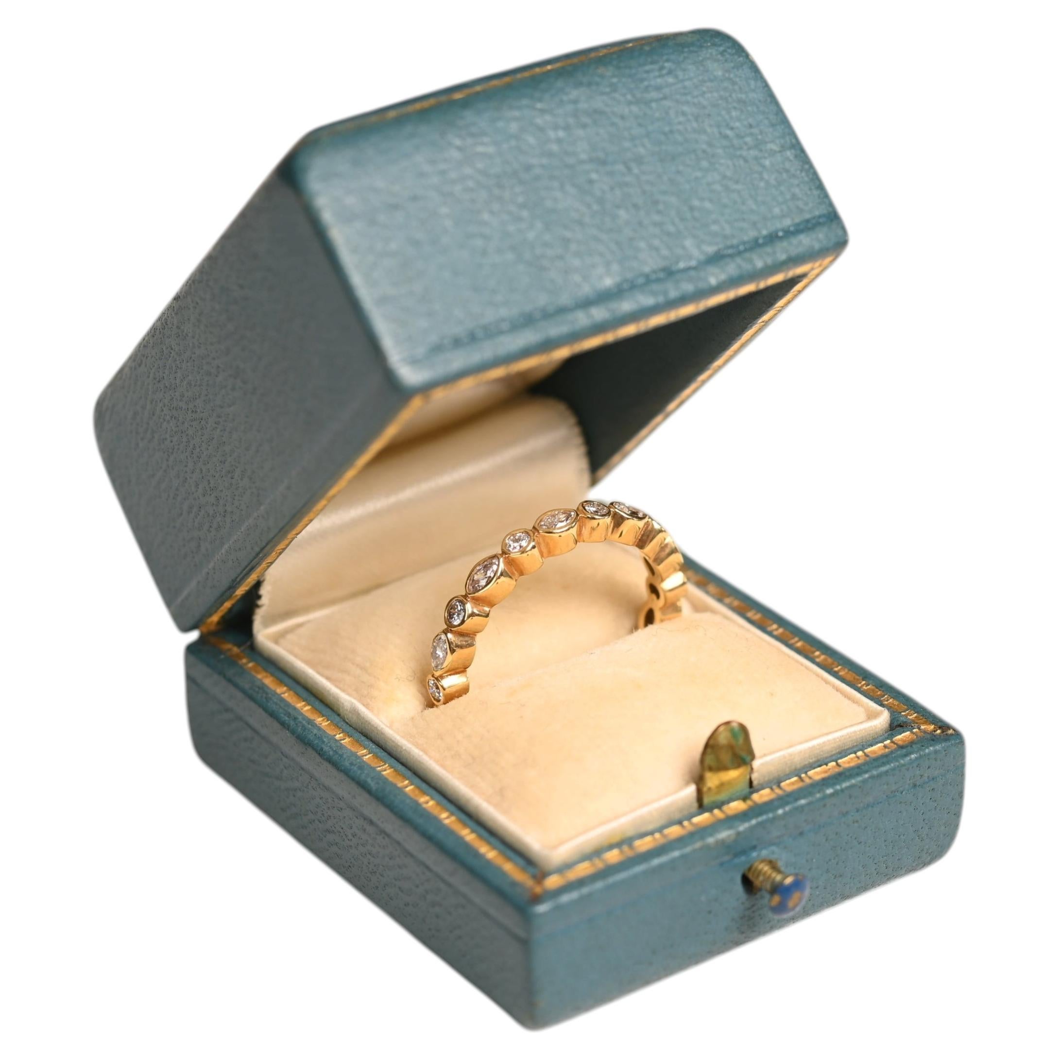 18K Gold and Diamond Wedding Ring. 0.75ct Marquise and Round Cut Diamond Band For Sale