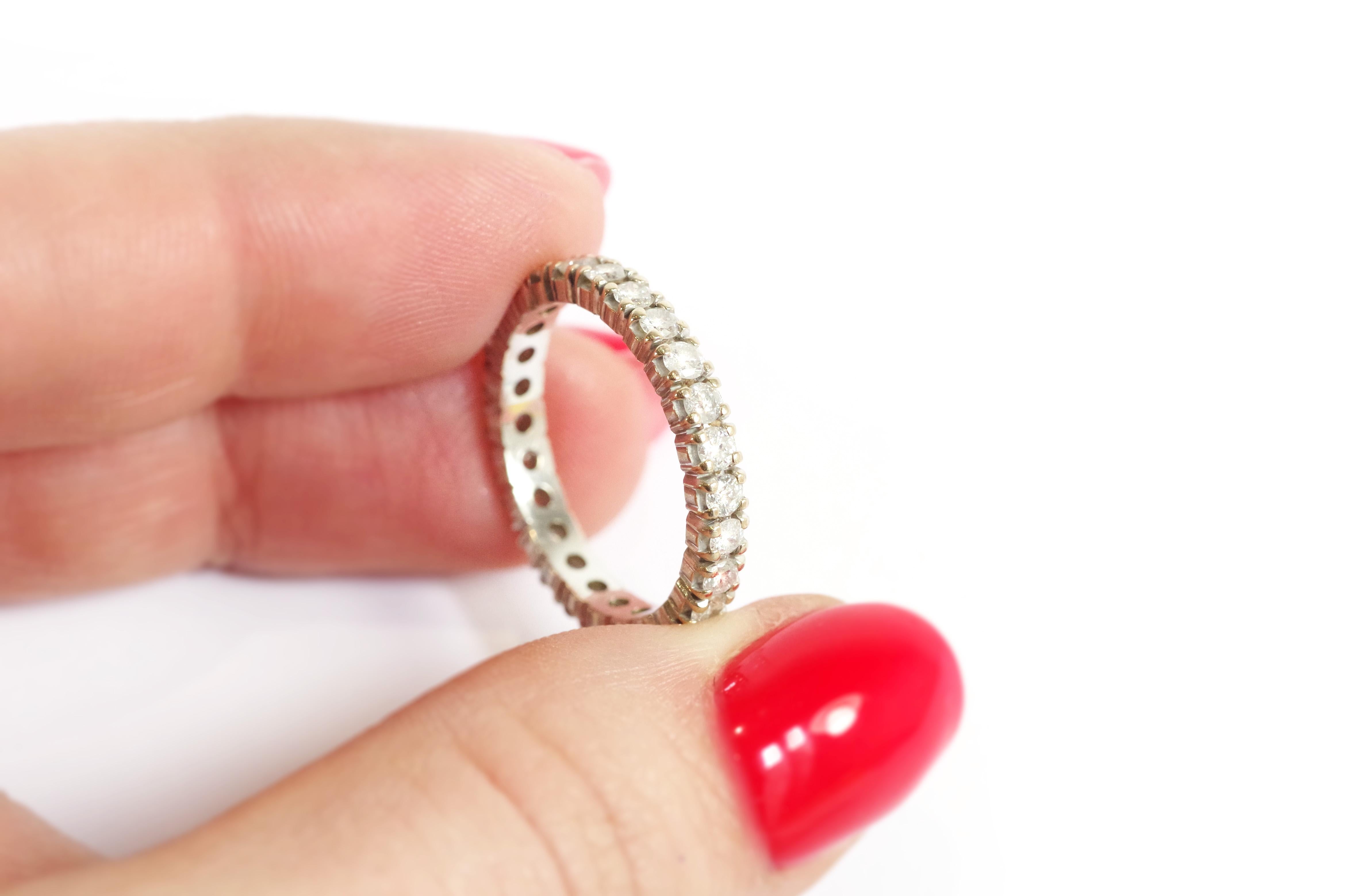 Brilliant Cut Eternity diamond ring in 18k gold, Vintage band diamond ring, 0.78 ct diamond For Sale