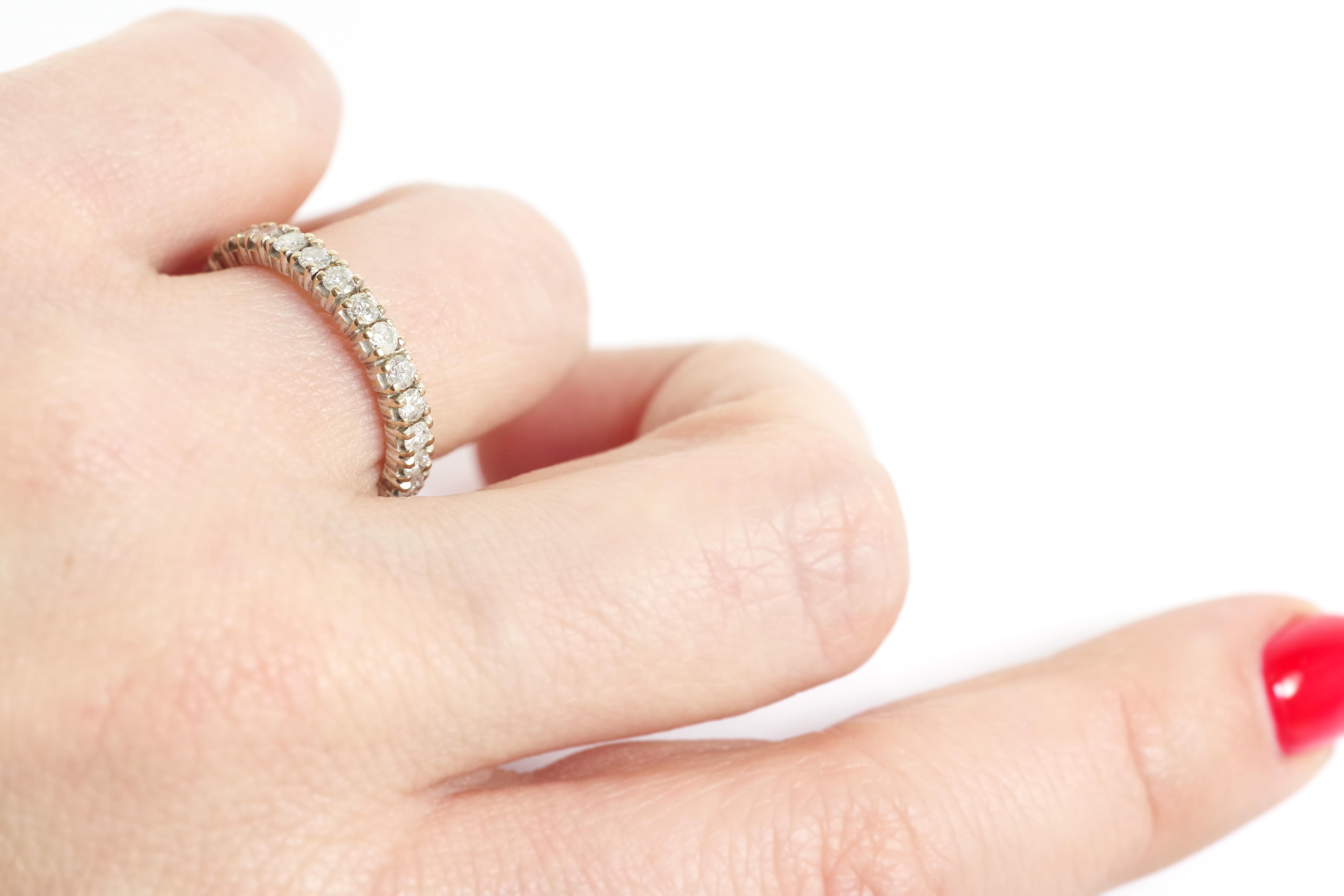 Women's Eternity diamond ring in 18k gold, Vintage band diamond ring, 0.78 ct diamond For Sale