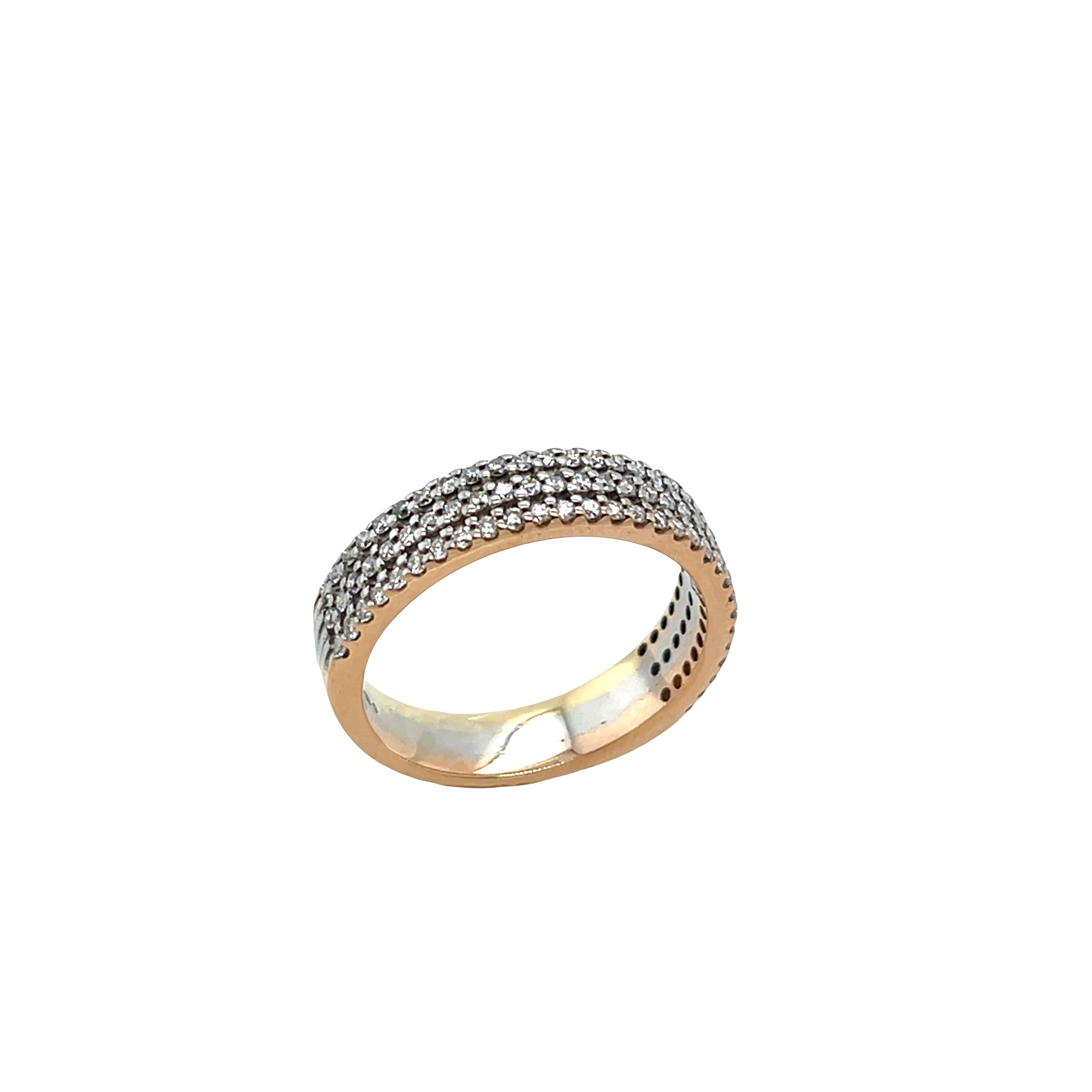 Ce bracelet d'éternité 3 diamants est serti de 0,50ct de diamants ronds de taille brillante.
Cette bague est élégante et belle pour une alliance, sertie en or blanc, jaune ou rose 18ct.
Poids total des diamants : 0,50ct 
Couleur du diamant :