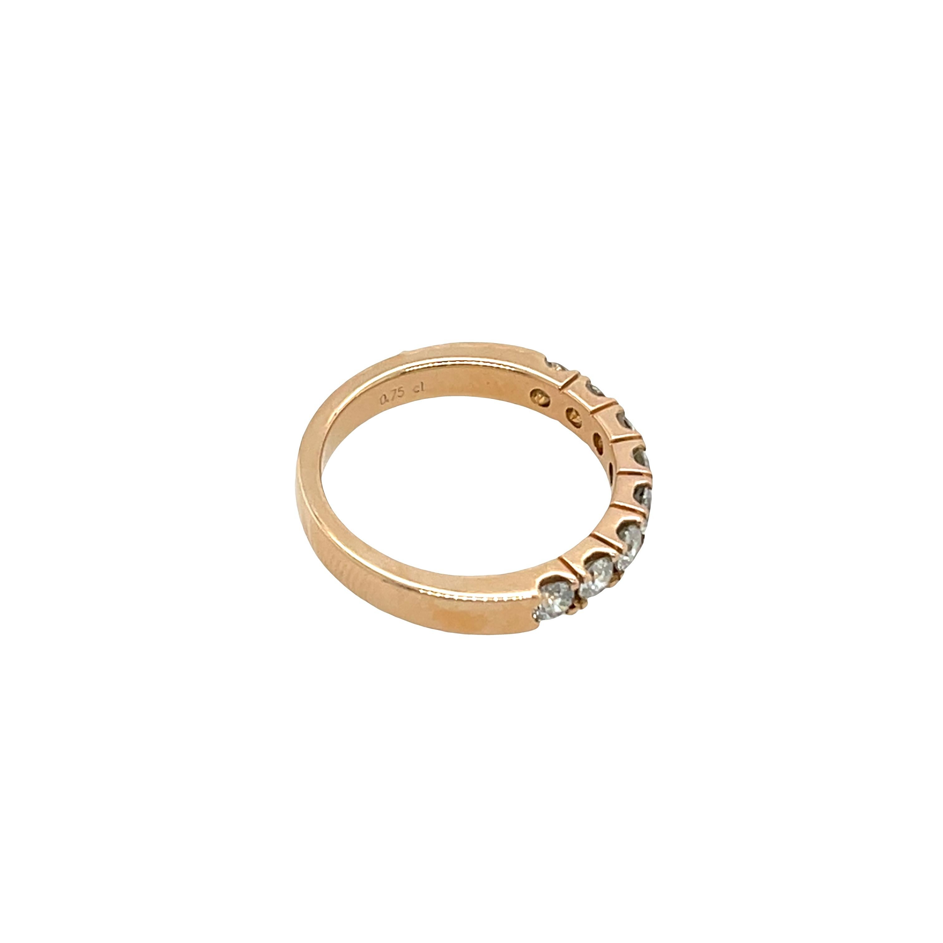 Taille ronde Bague d'éternité en or rose 18 ct sertie de 0,75 ct de diamants en vente