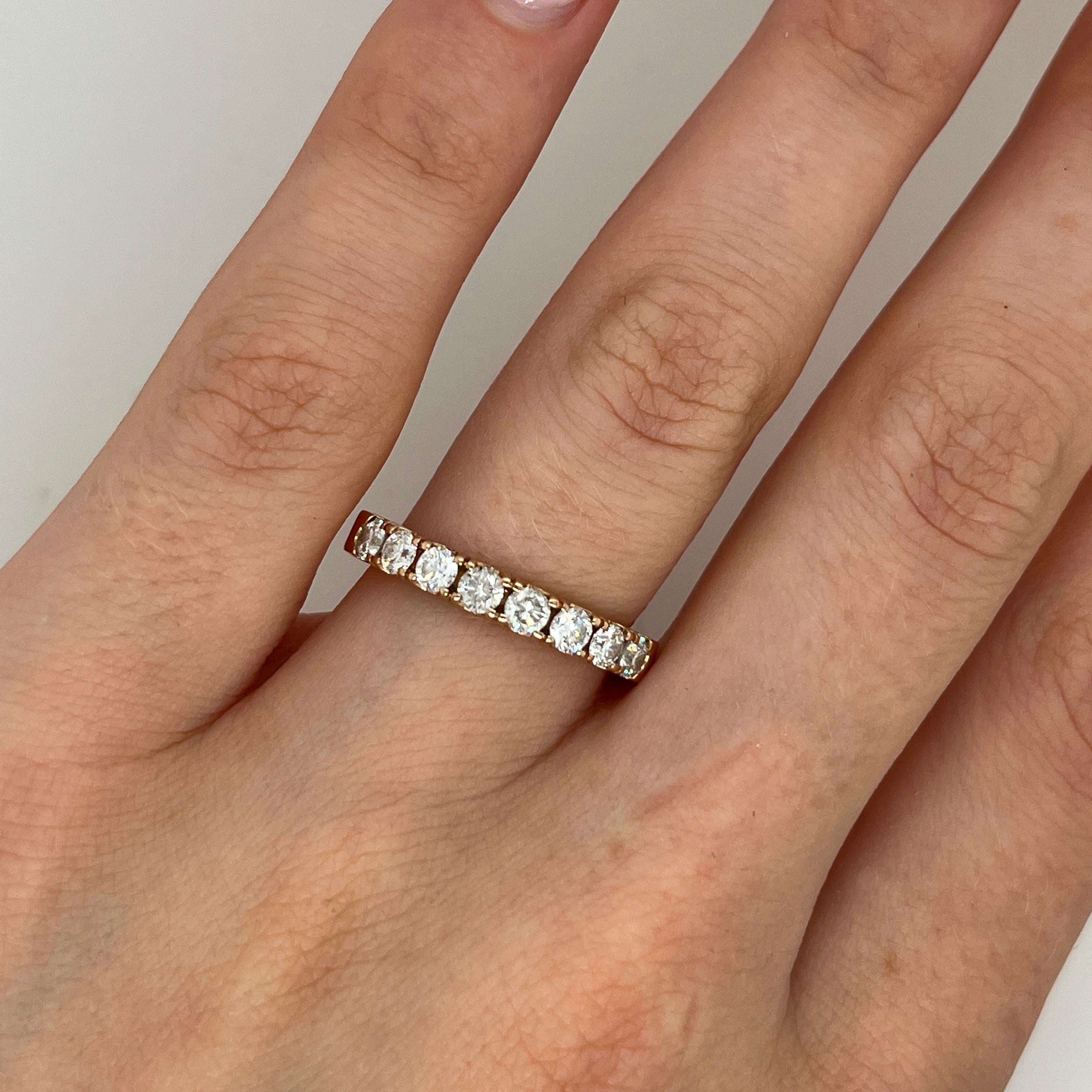 Bague d'éternité en or rose 18 ct sertie de 0,75 ct de diamants Pour femmes en vente