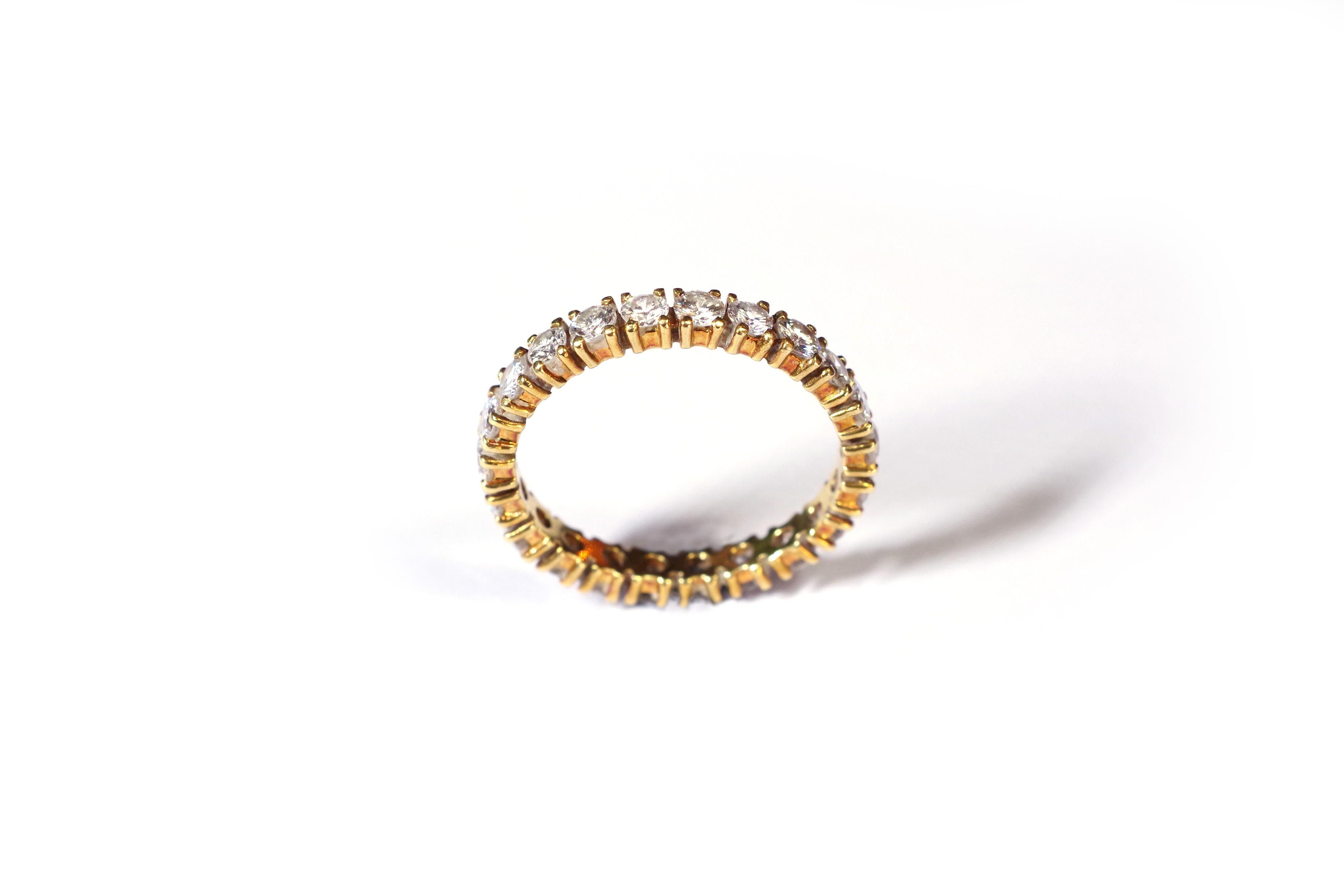 Contemporary Eternity Diamond Wedding Ring in 18k Gold, Brilliant Cut Diamonds For Sale