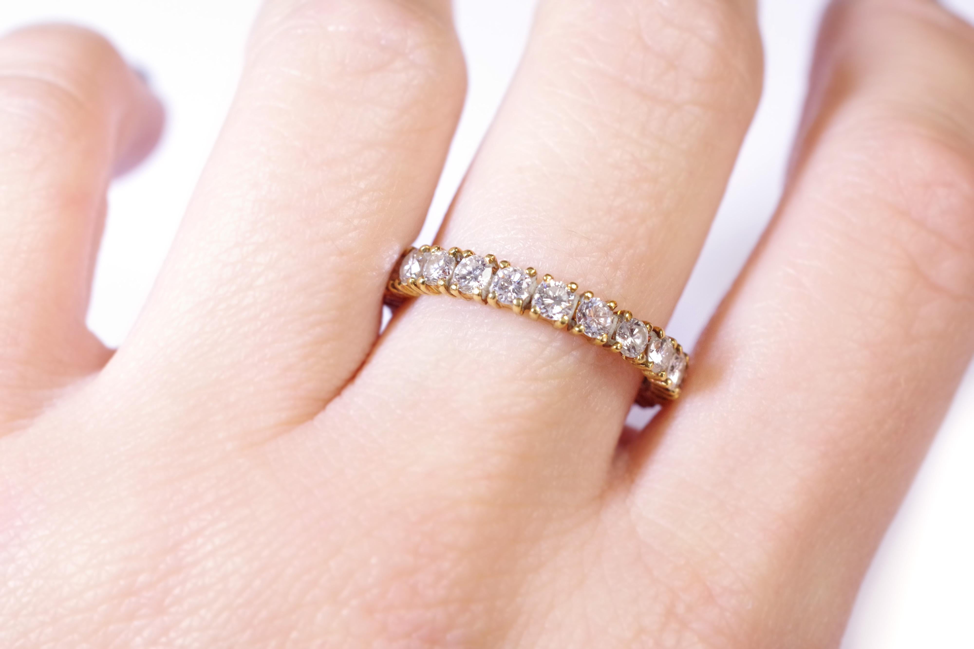 Women's Eternity Diamond Wedding Ring in 18k Gold, Brilliant Cut Diamonds For Sale