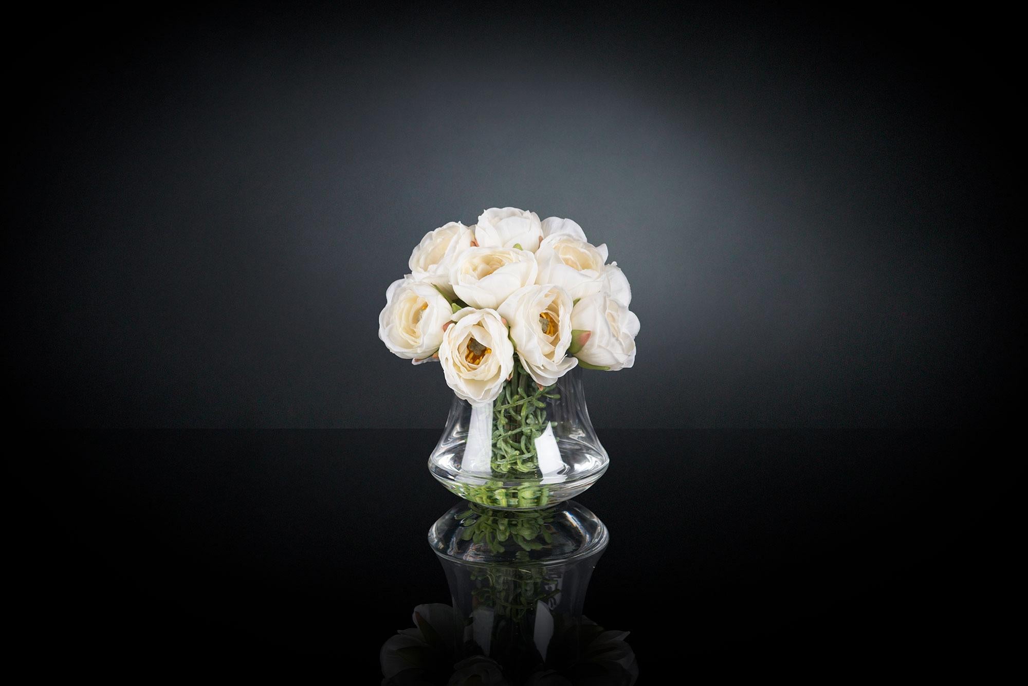 Eternity Minimes Ranunculus Bouquet Set Arrangement, Flowers, Italy For Sale 8