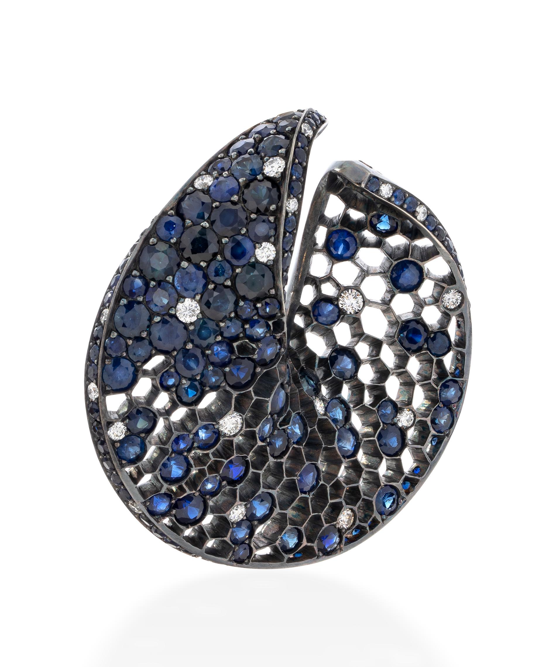 Brilliant Cut Eternity night earrings, Ceylon sapphires, diamonds, 18K gold and silver For Sale
