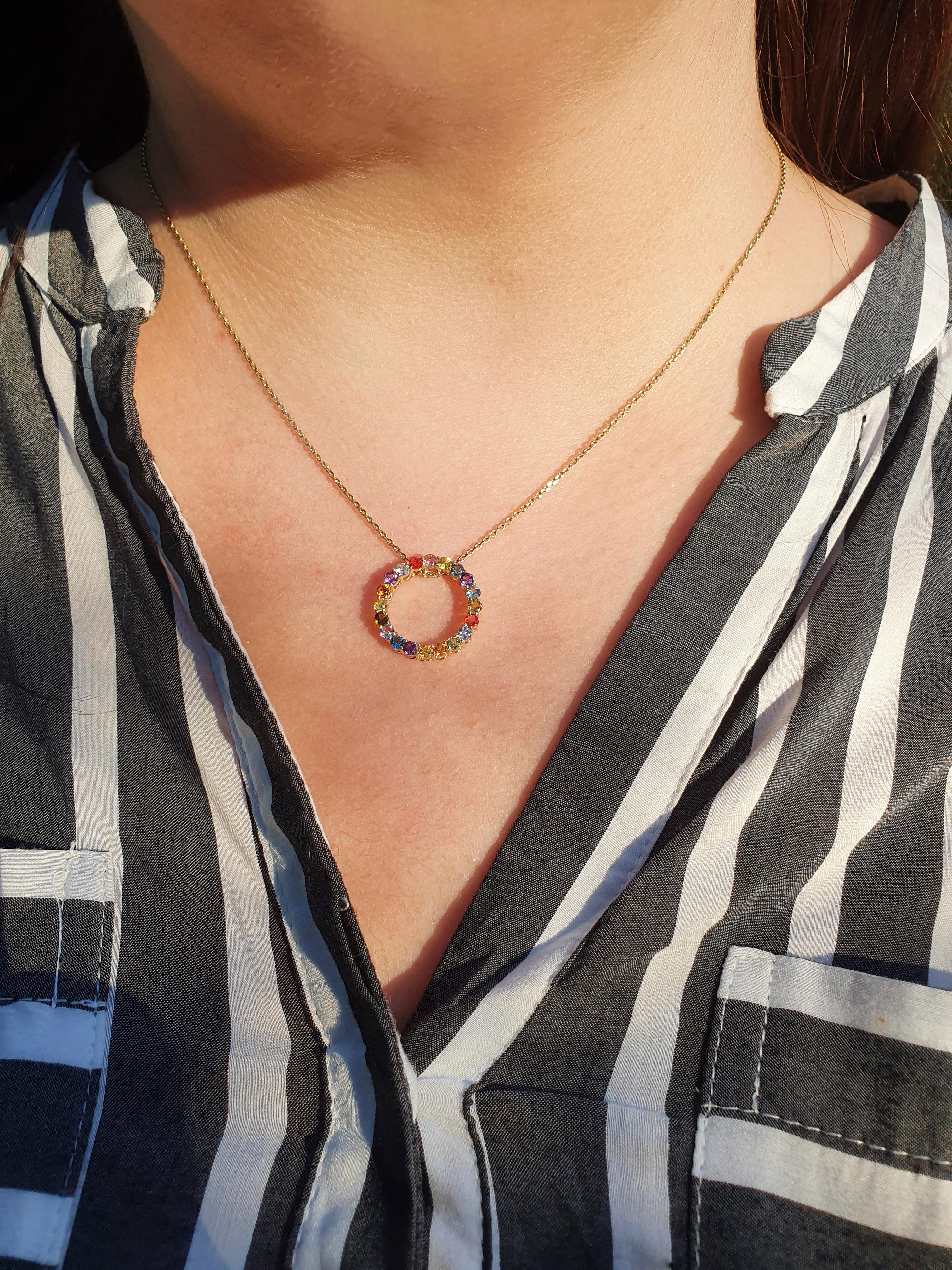 Pendentif d'éternité avec pierres précieuses multicolores en or 14 carats en vente 2
